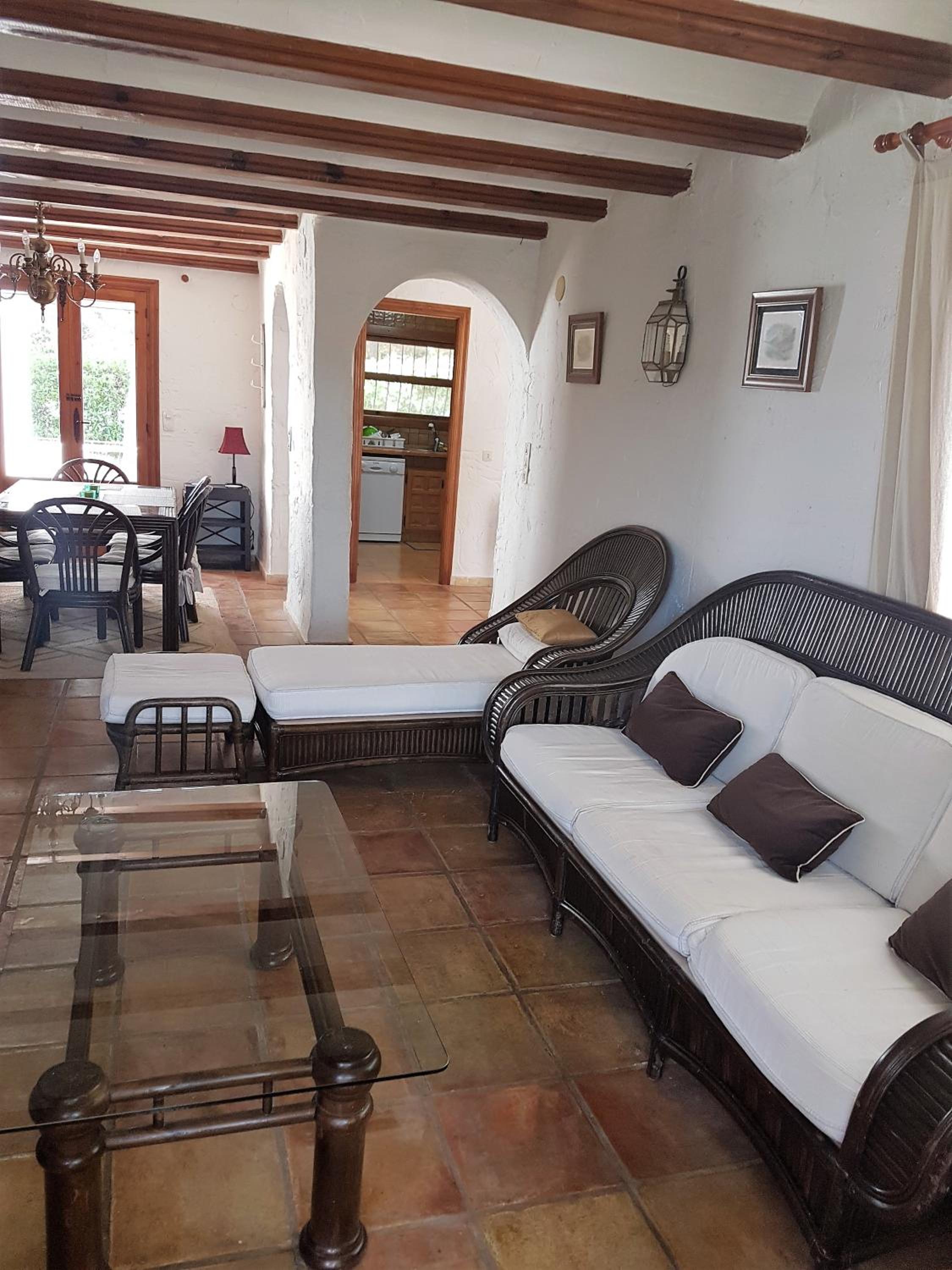 Casa de cuatro habitaciones