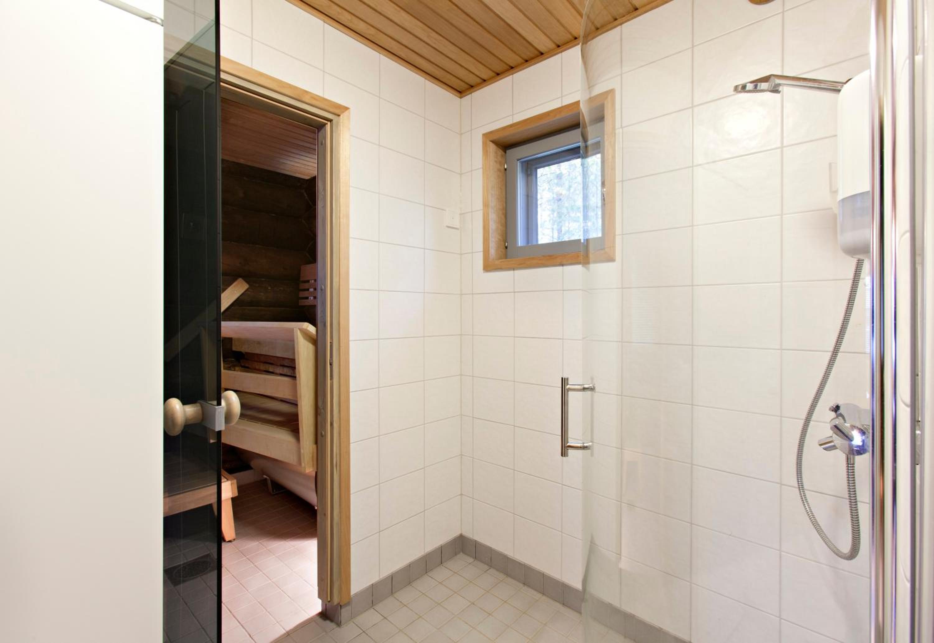 Four-Bedroom House photo 3