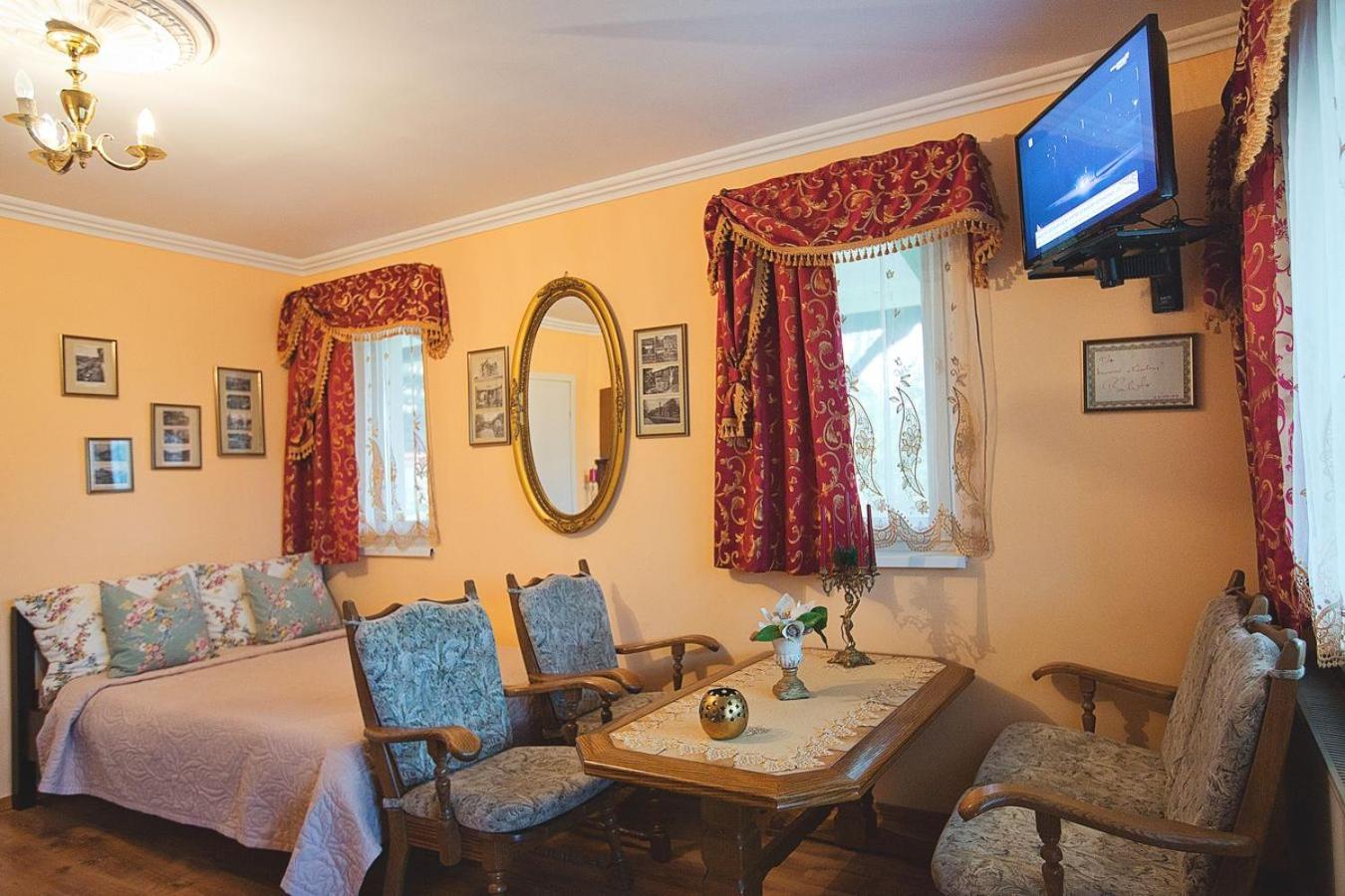 Family Room photo 1
