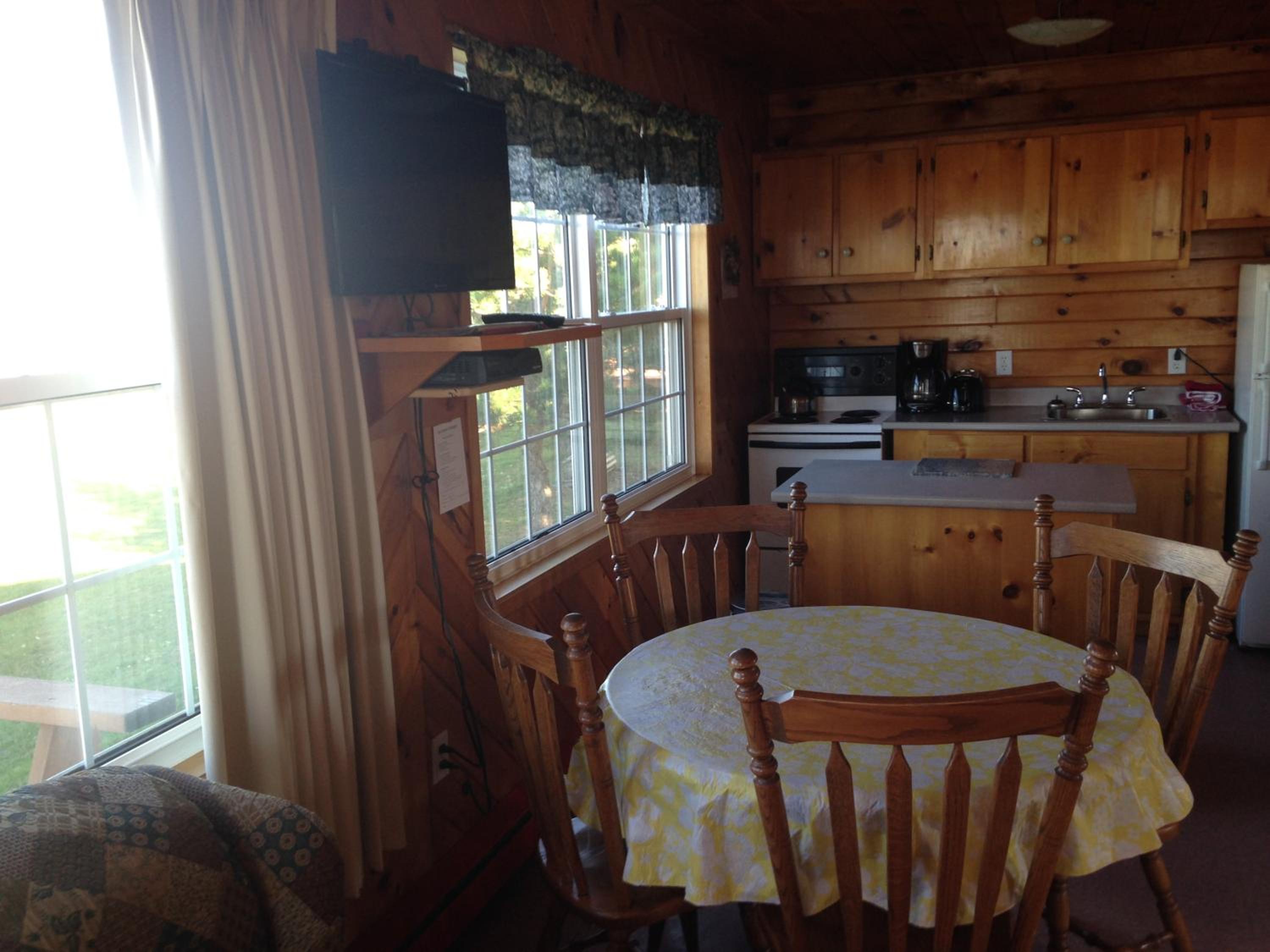Two-Bedroom Cottage photo 3
