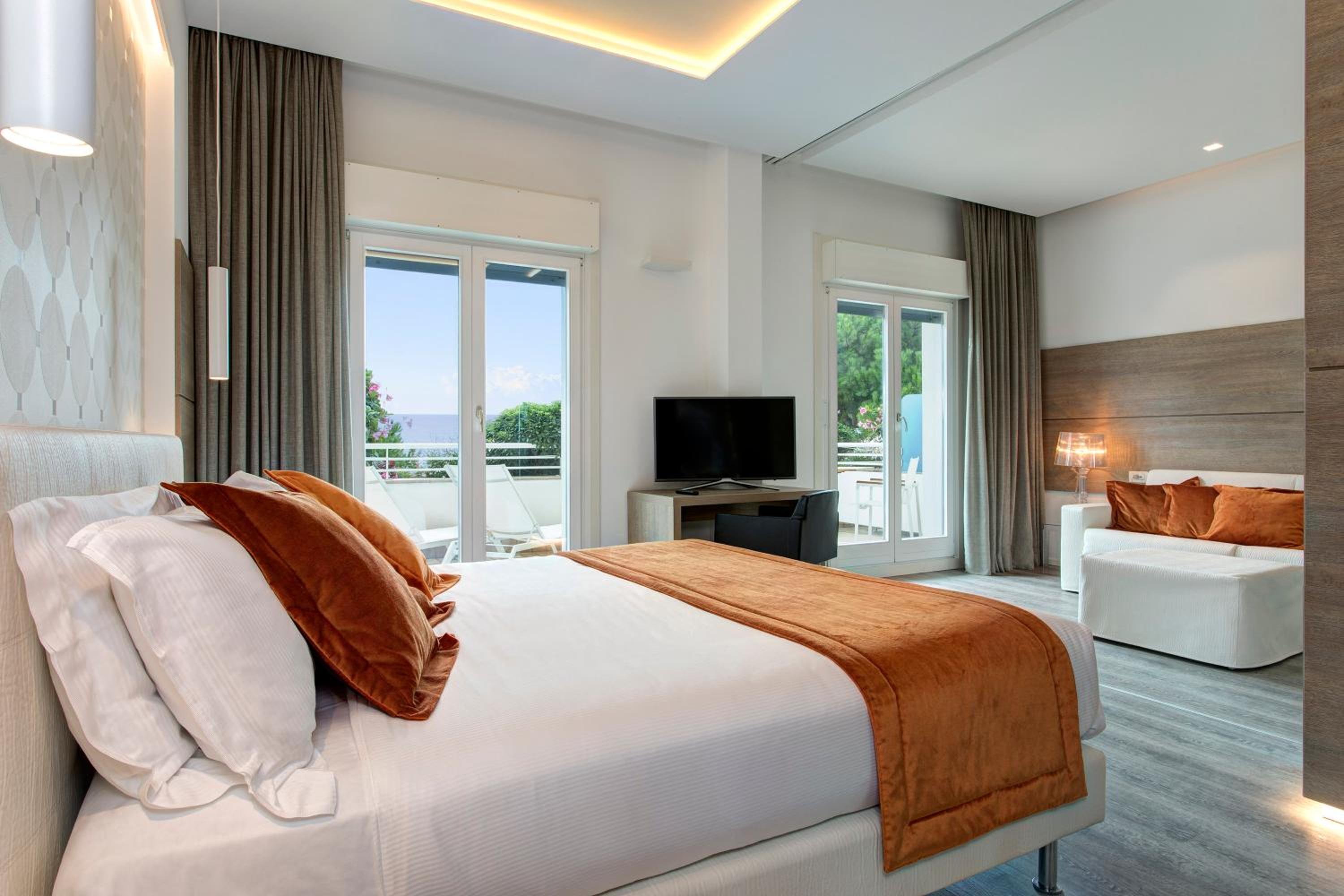 Suite with Sea View photo 1