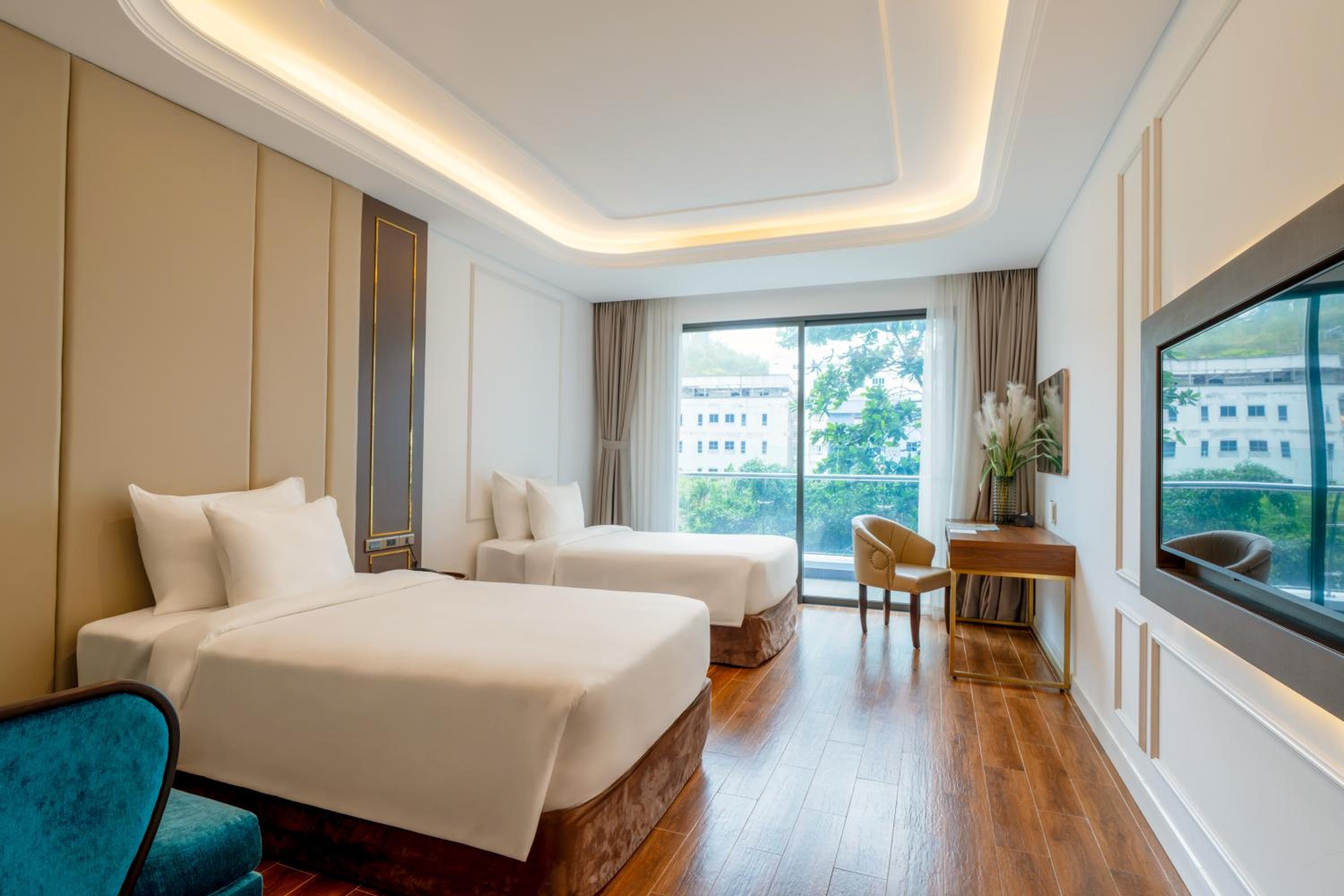 Superior Twin Room with Garden View photo 2