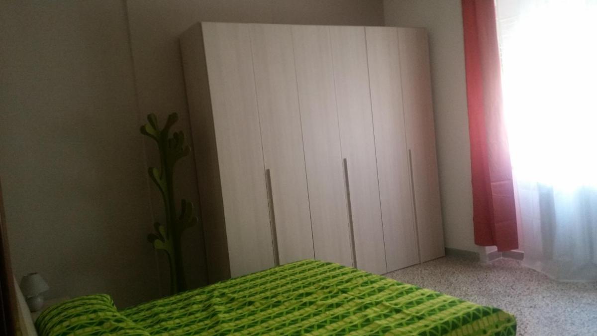 Double Room with Shared Bathroom photo 3