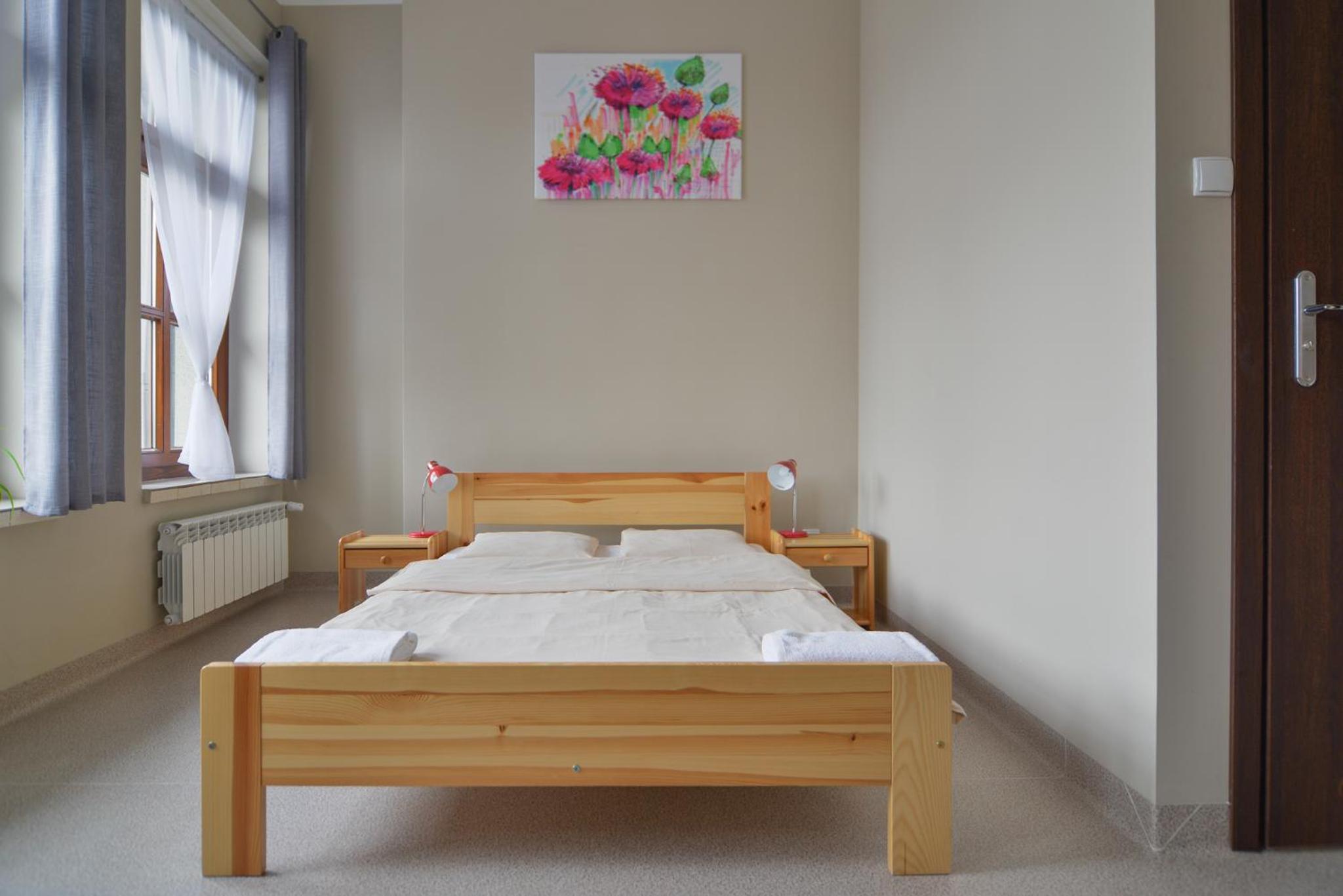 Double Room with Private Bathroom - Photo 2
