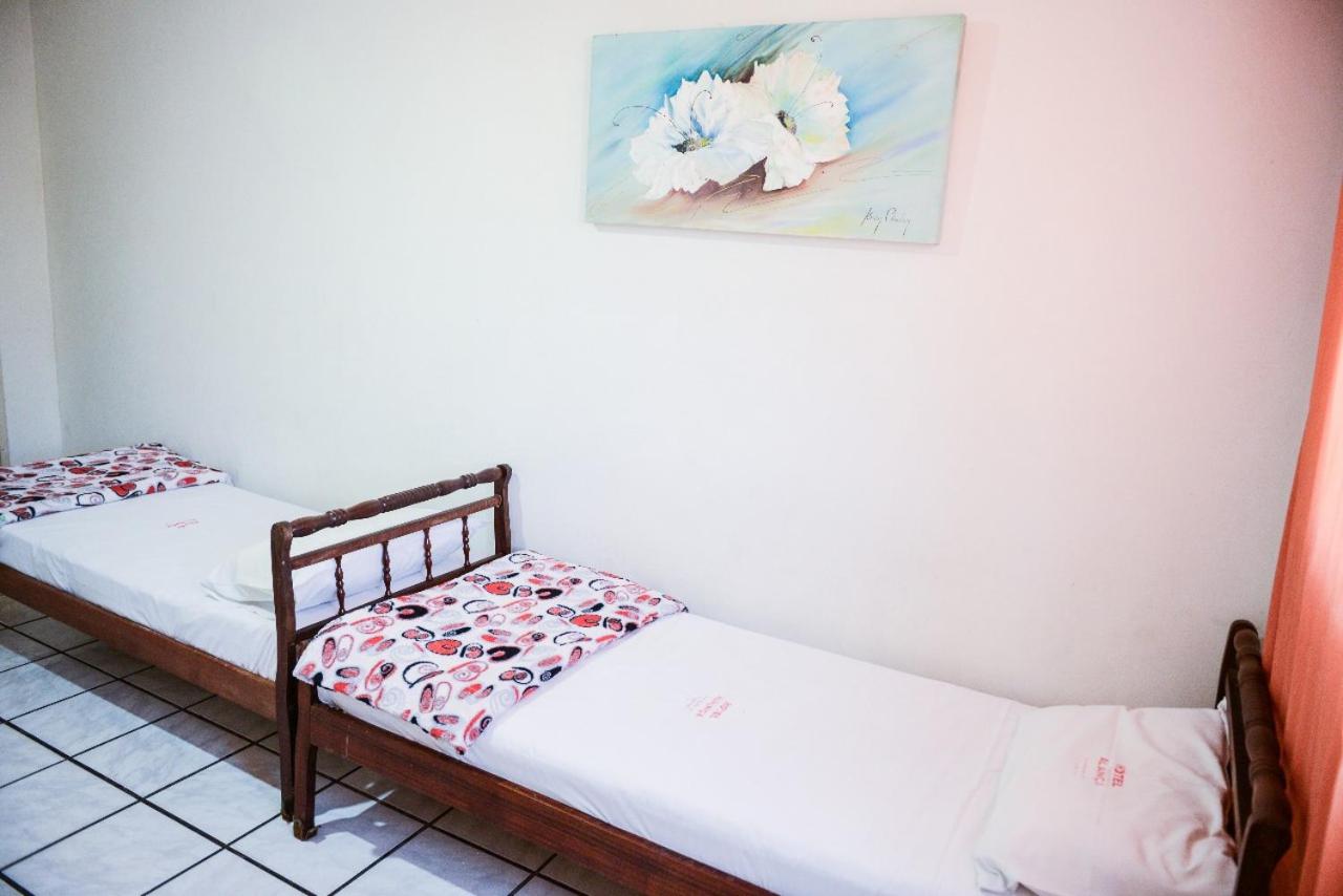 Standard Twin Room photo 3