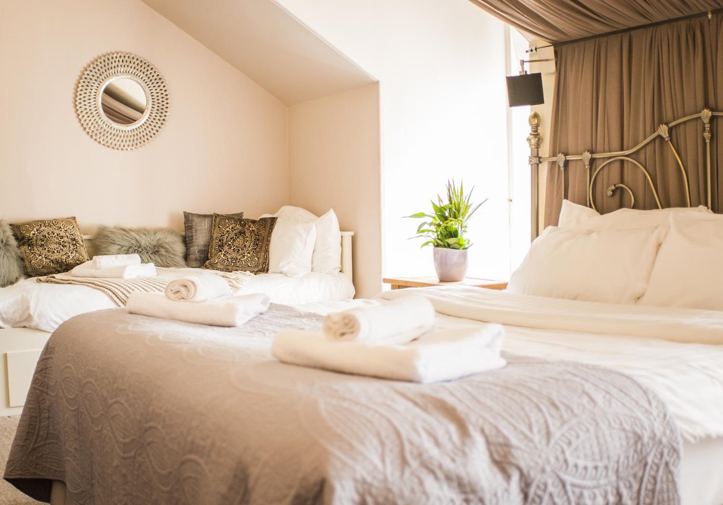 Standard Queen Room - Photo 1