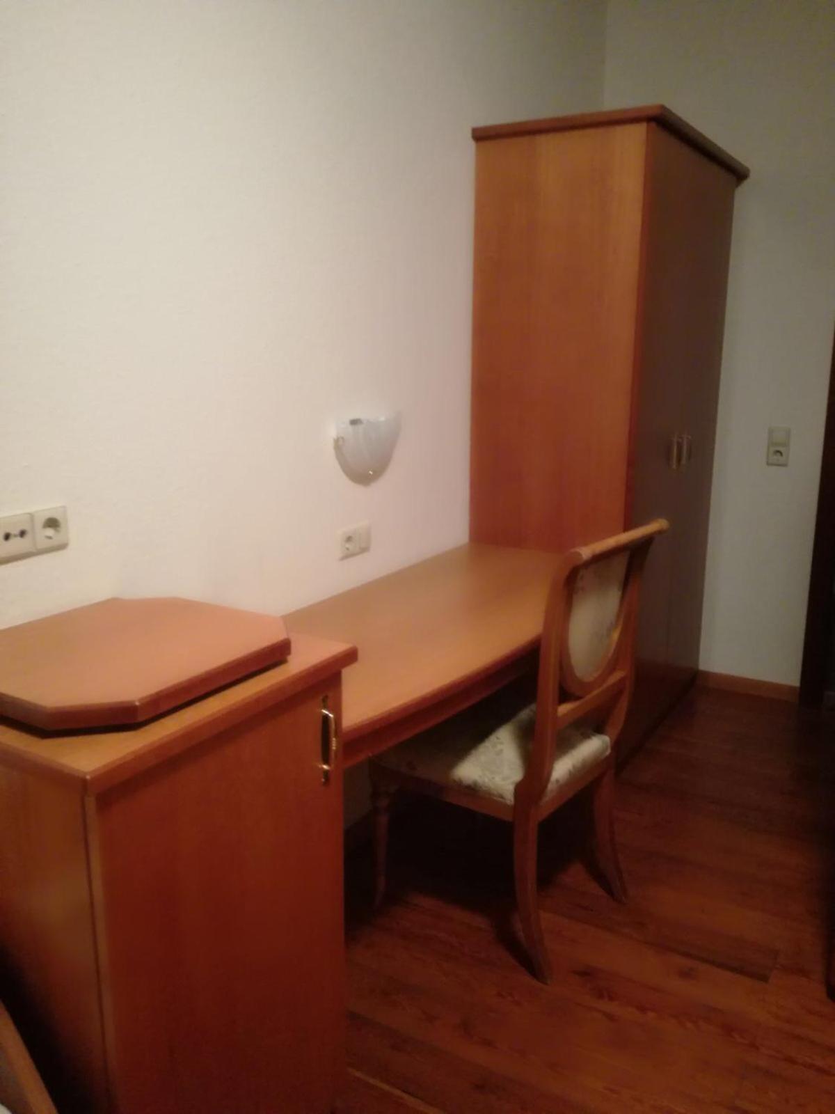 Standard Twin Room - Photo 3