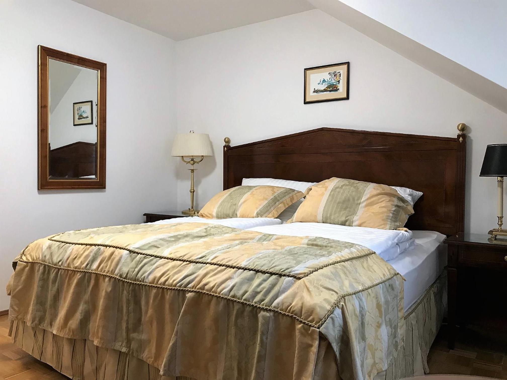 Three Bedroom Deluxe Apartment - Photo 15