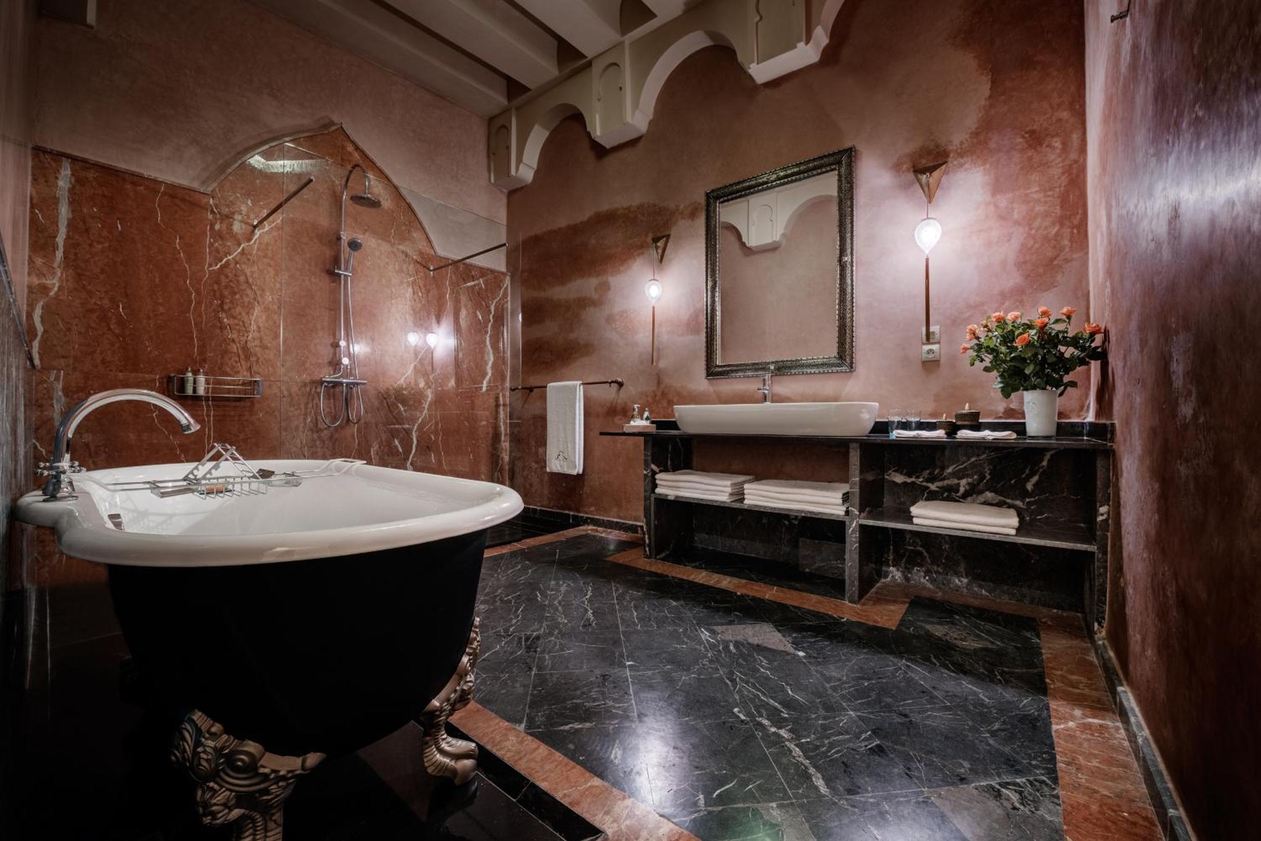 Suite with Terrace - Photo 2