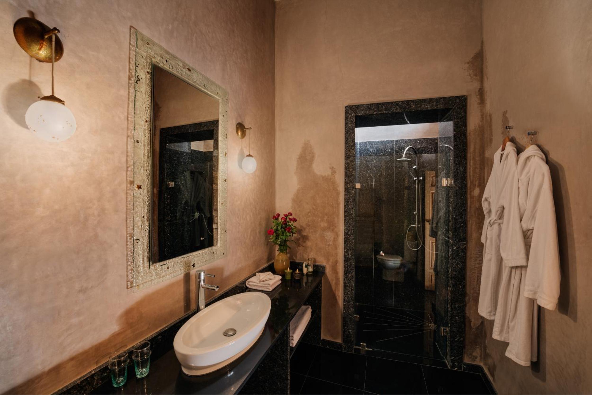 Superior Double or Twin Room with Garden View - Photo 3
