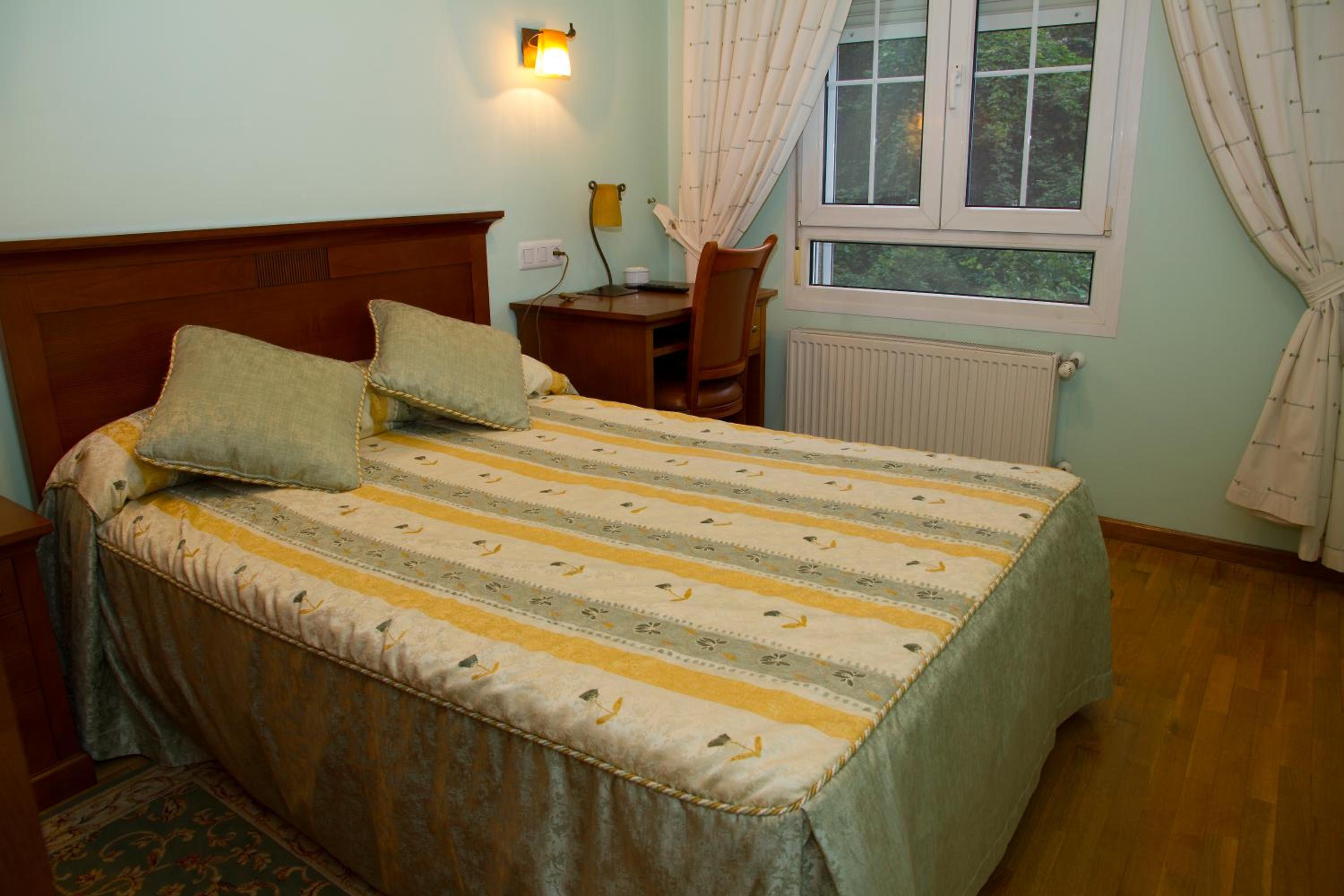 Double Room - Photo 18