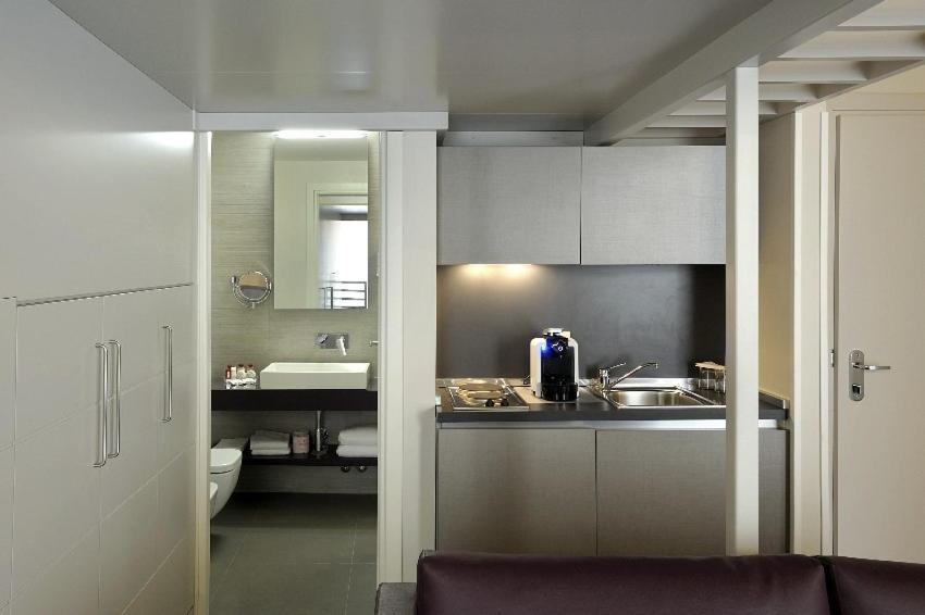 Suite (4 Adults) photo 3