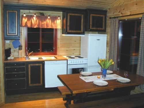 Two-Bedroom Cottage - Photo 12