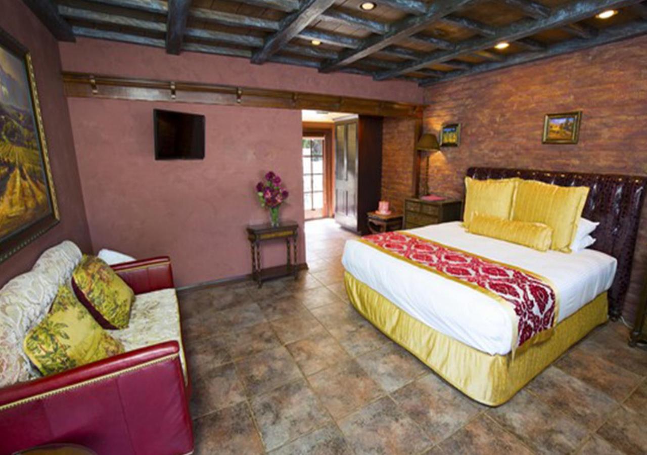 Standard King Room