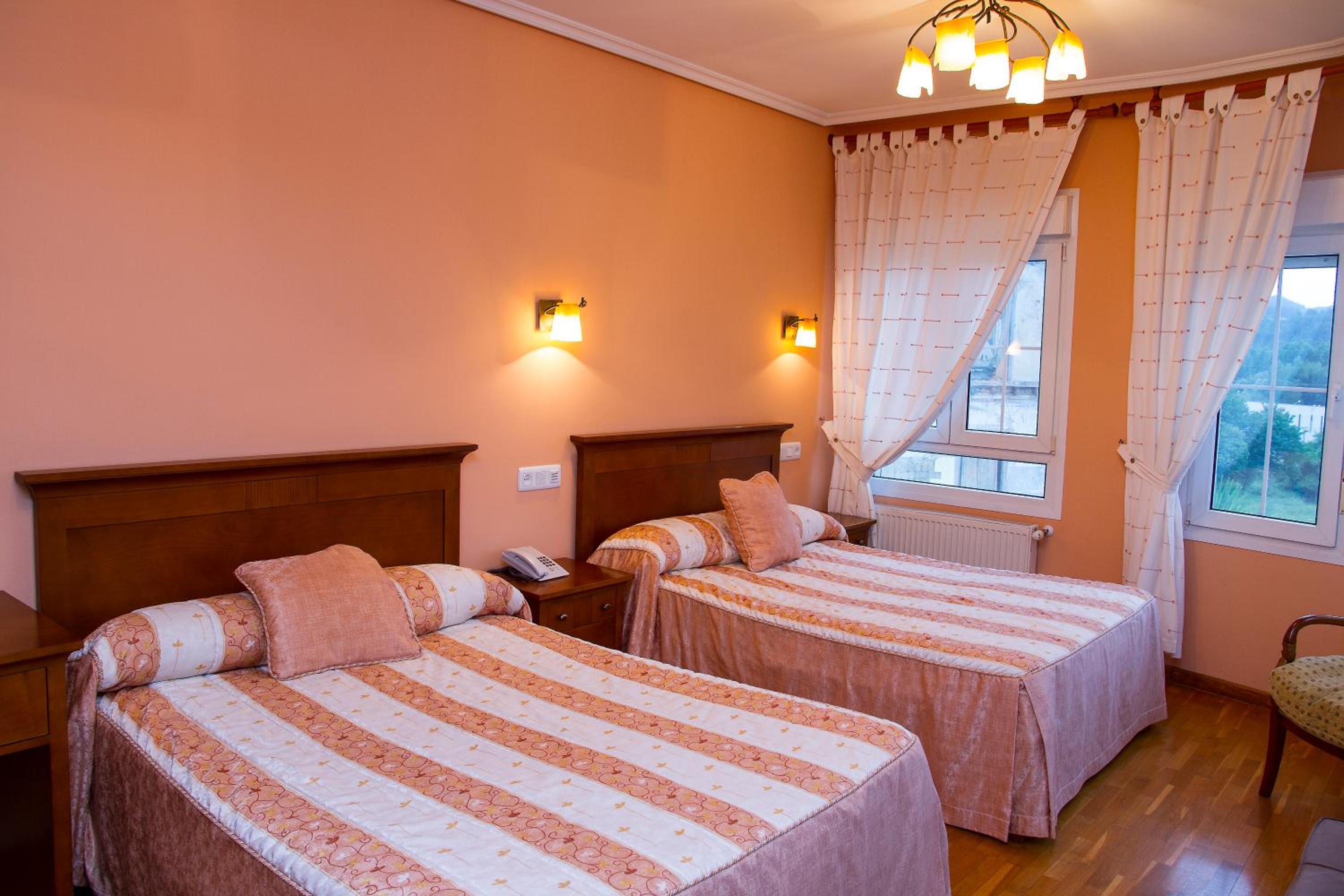Habitación Familiar (2 Adultos + 2 Niños)