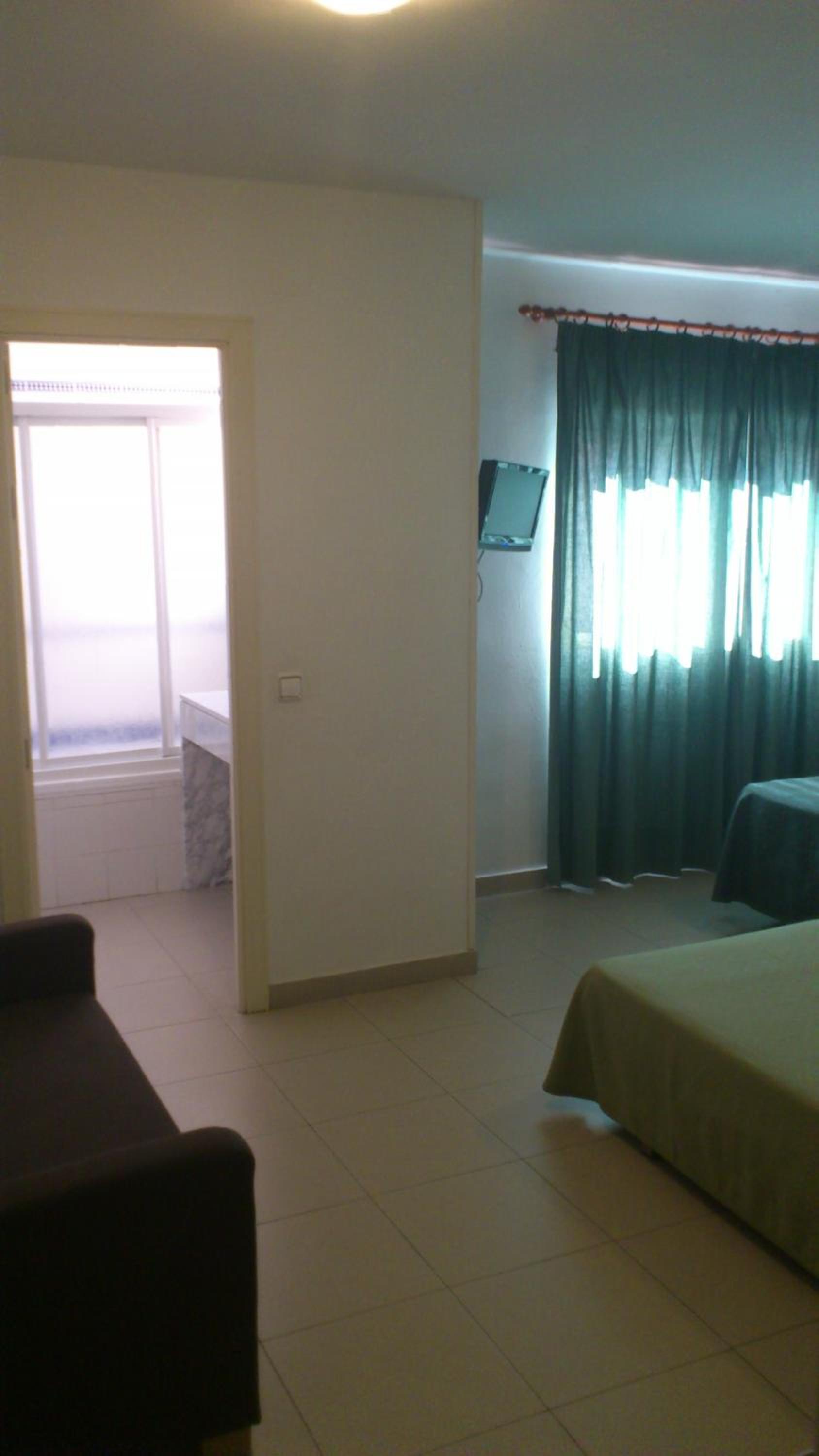 Triple Room - Photo 2