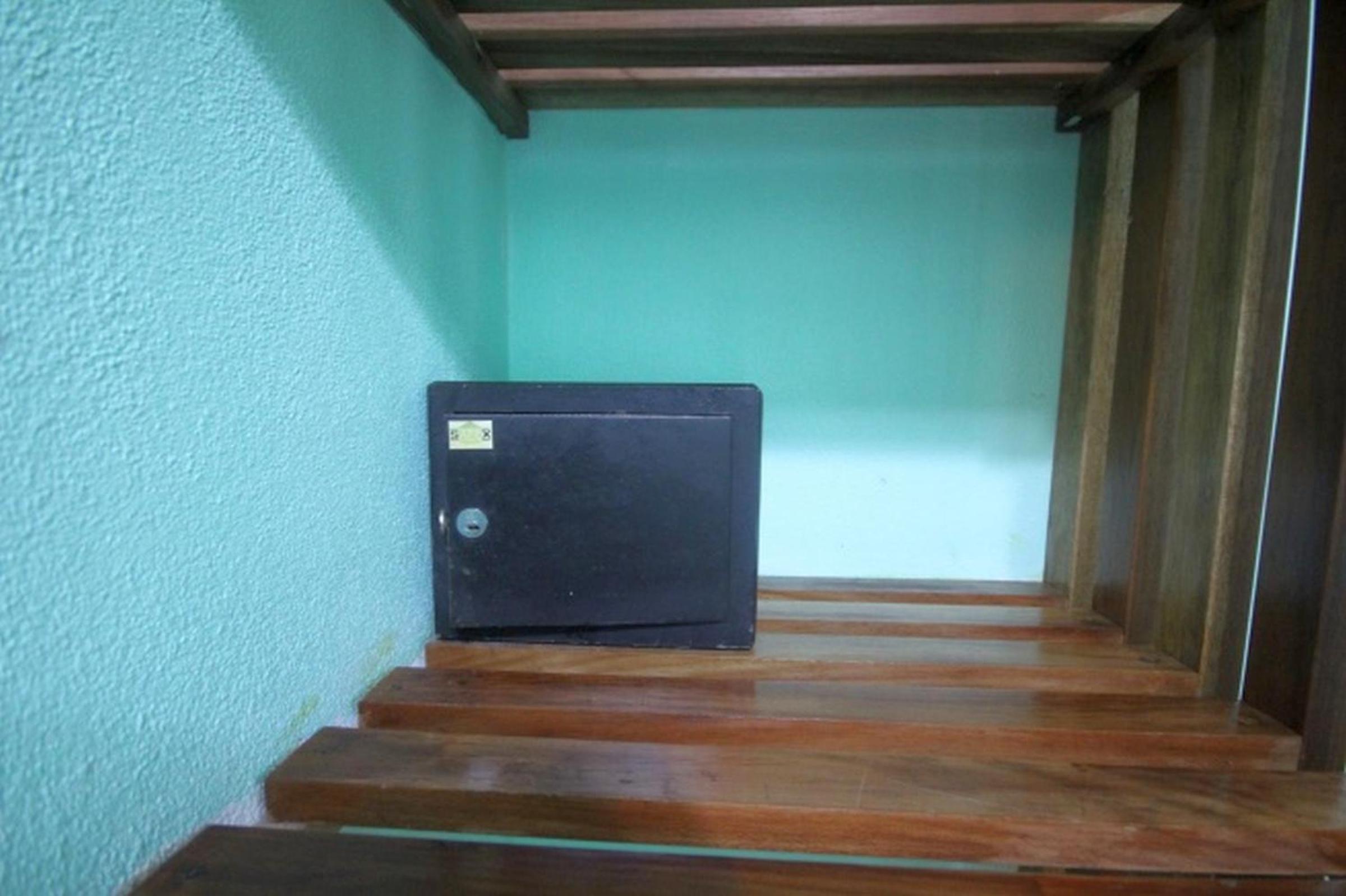 Single Room with Private Bathroom photo 2