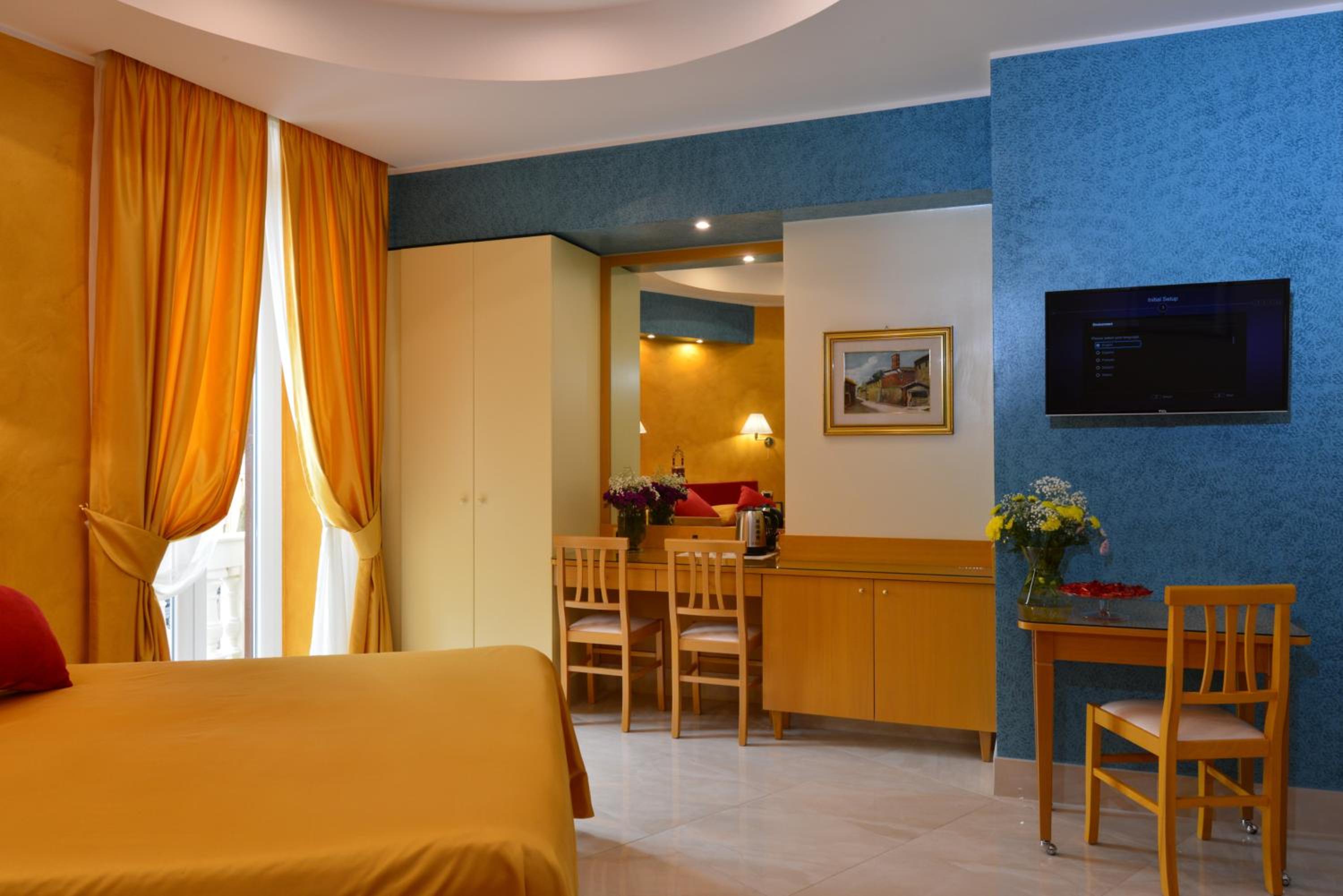 Deluxe Double or Twin Room with Balcony photo 2