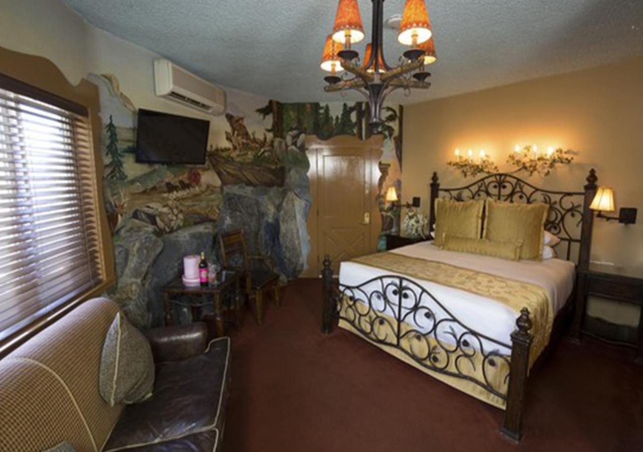 Mountain Cabin - Photo 1