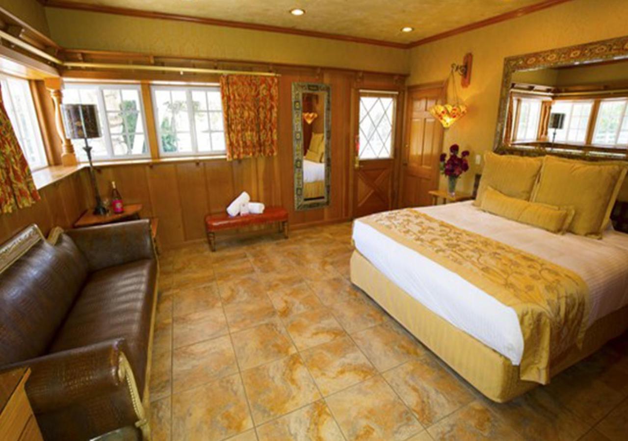 Desert Sands photo 1