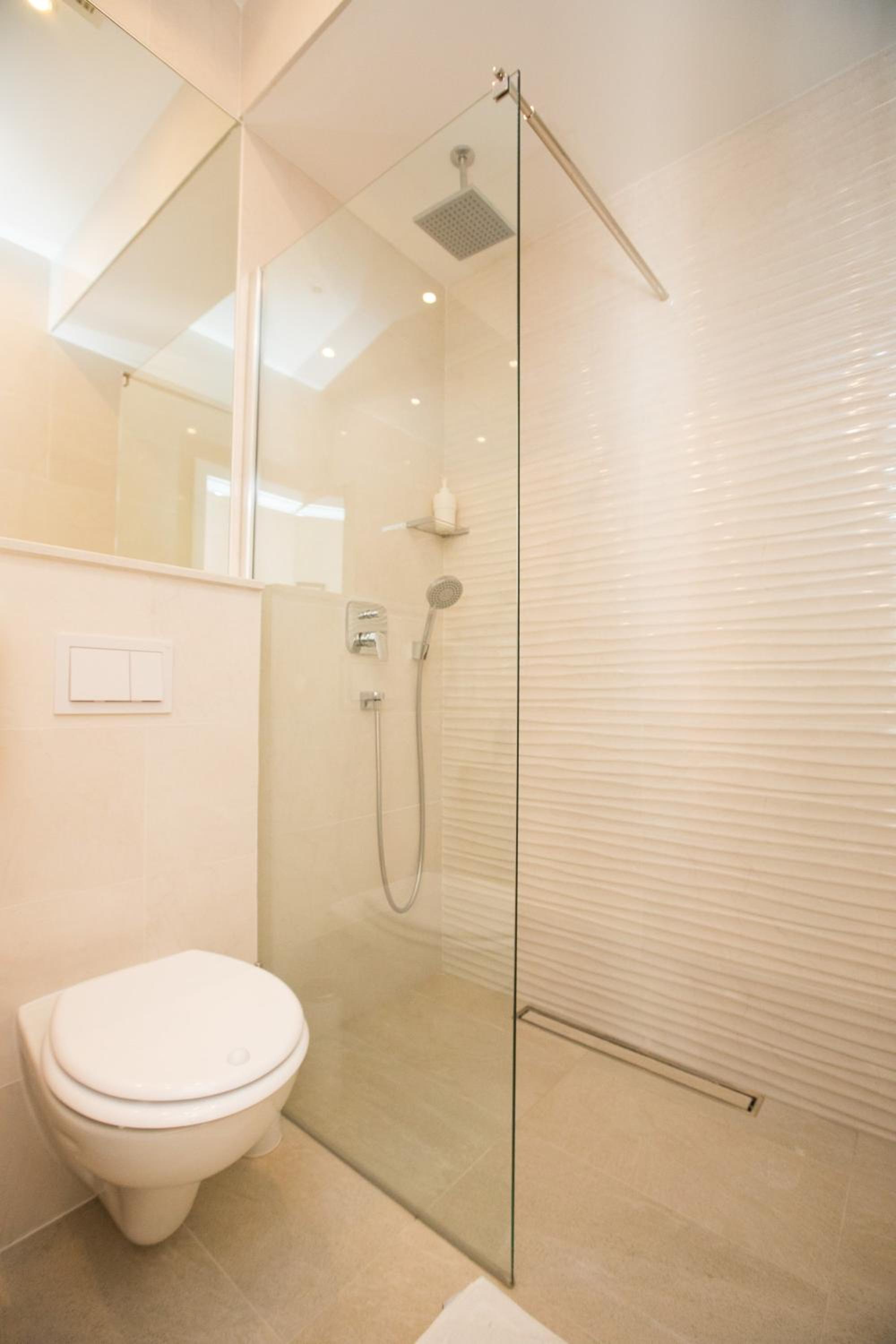 Deluxe Suite photo 2