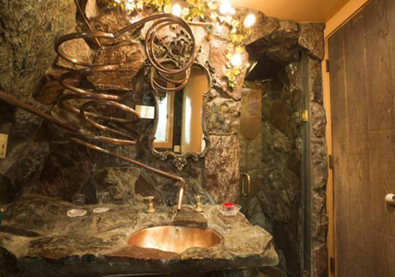 Cabin Still  - Photo 2