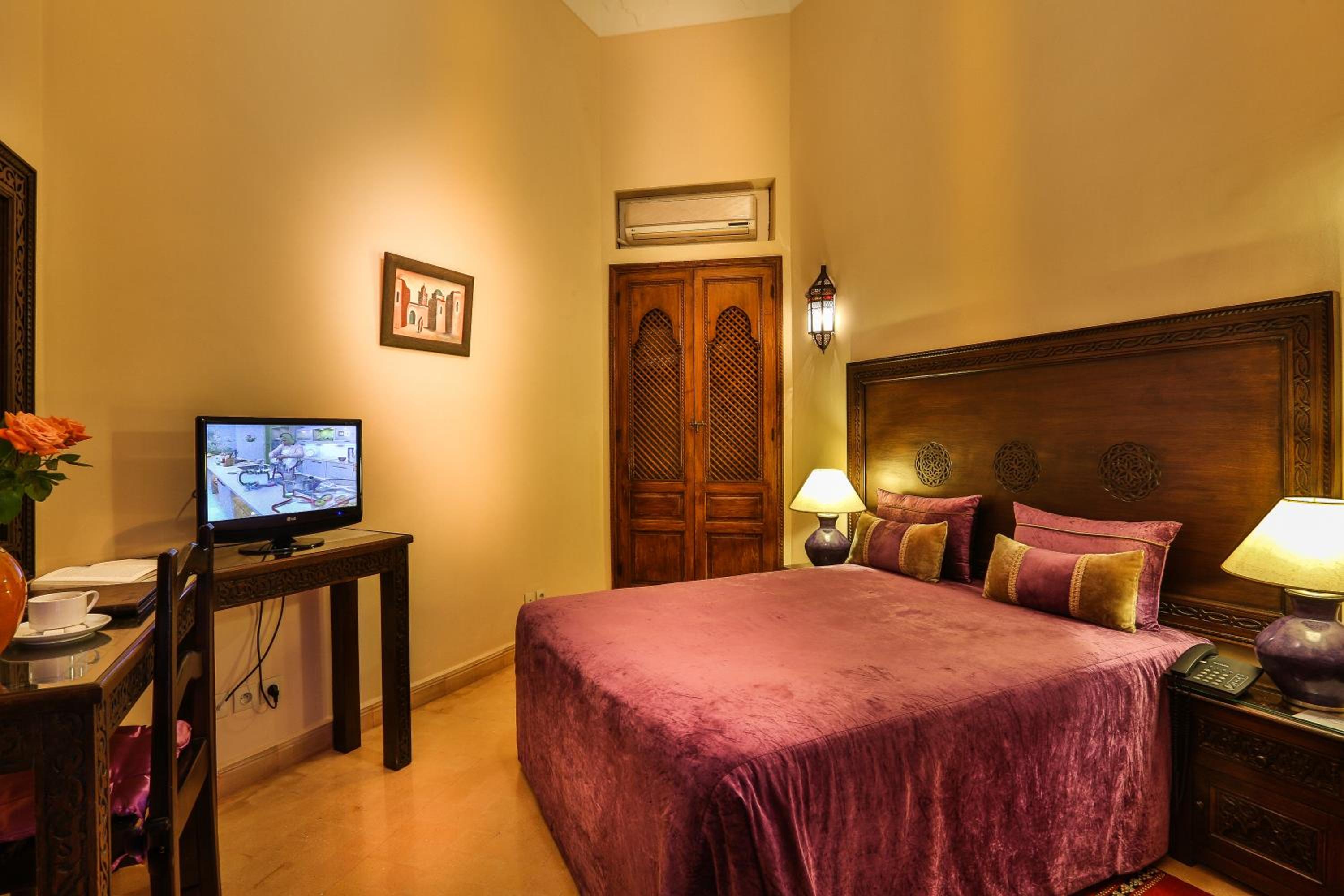Standard Double Room - Photo 3