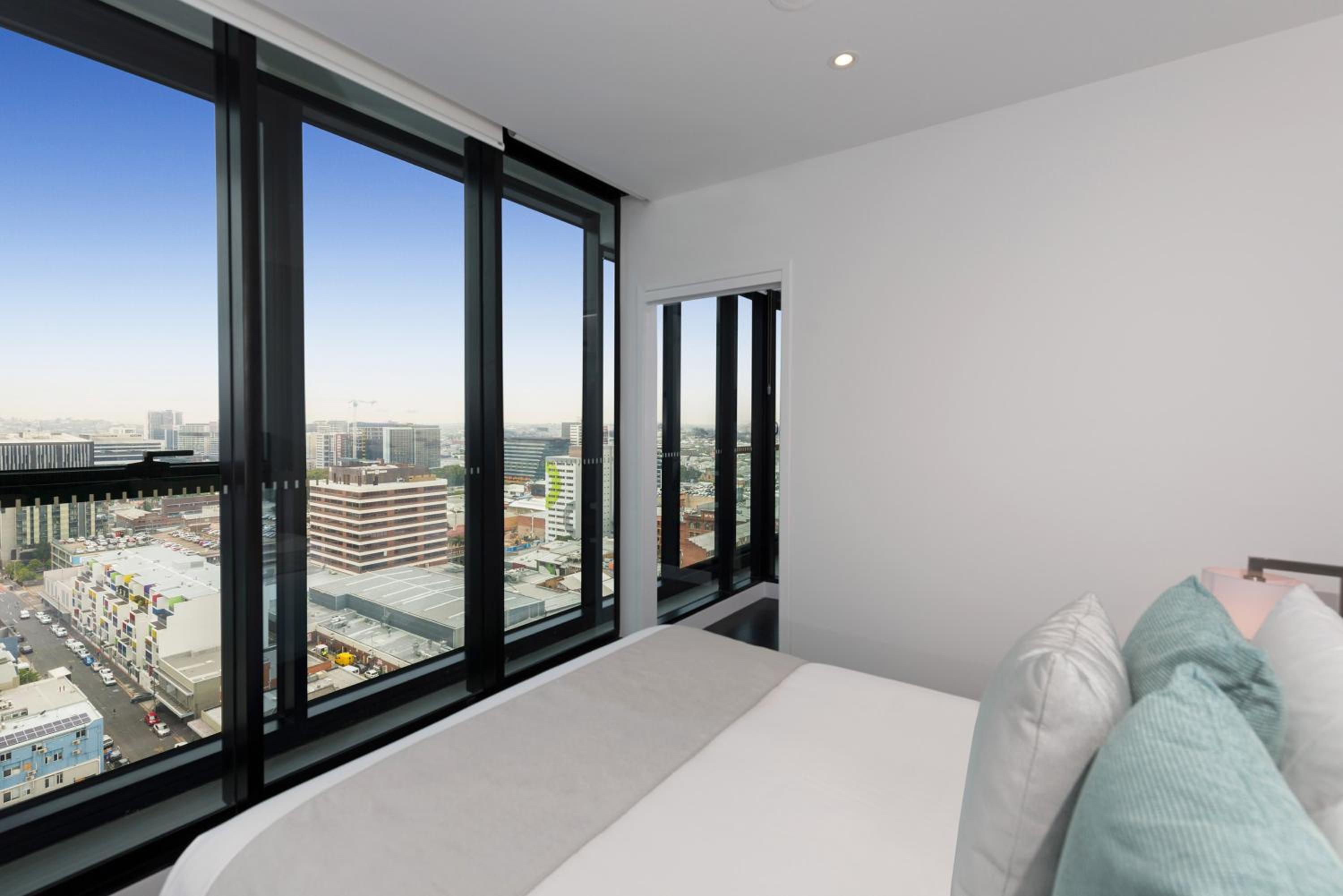 One-Bedroom Premium Apartment photo 2