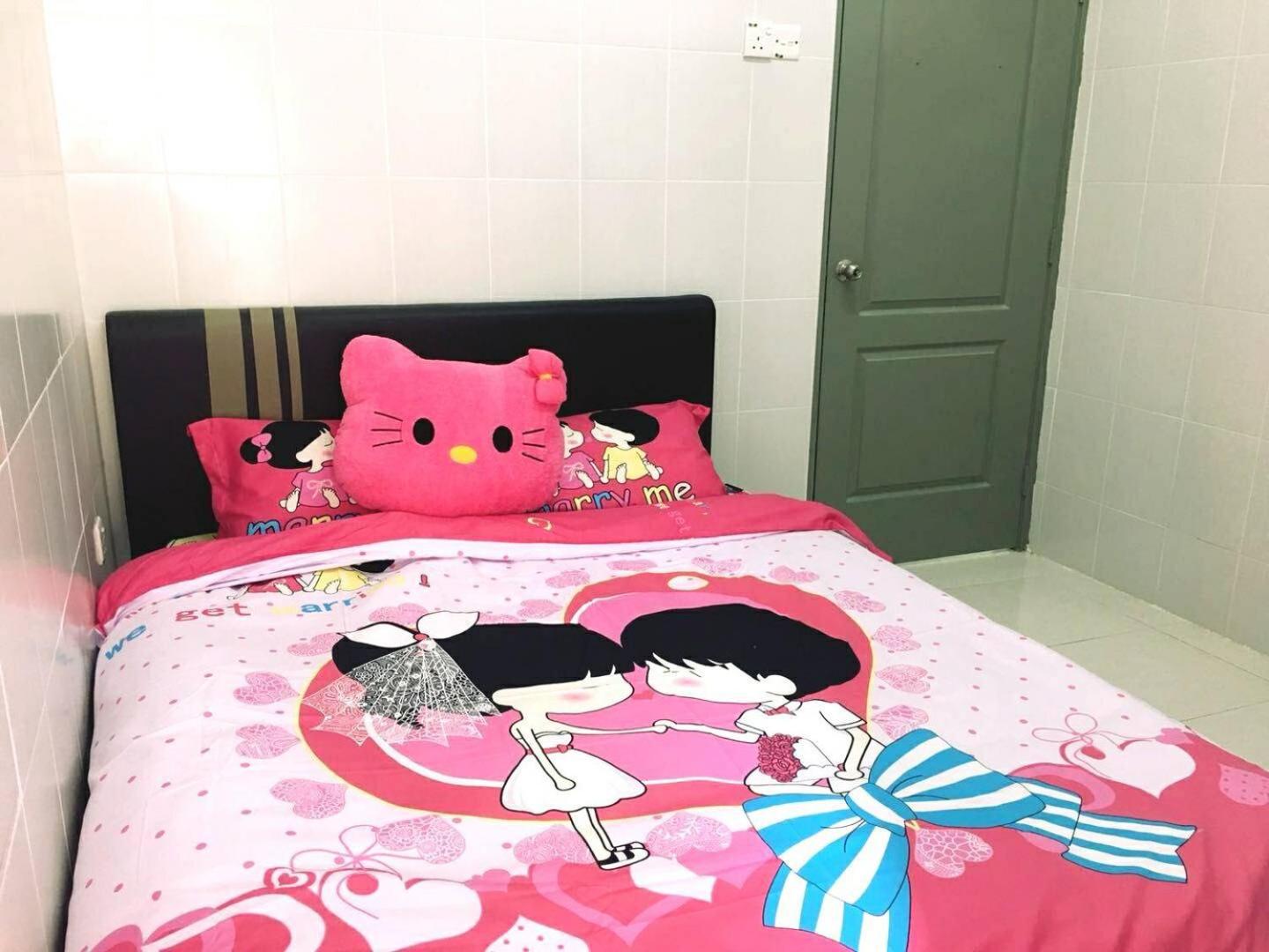 Four-Bedroom House photo 3