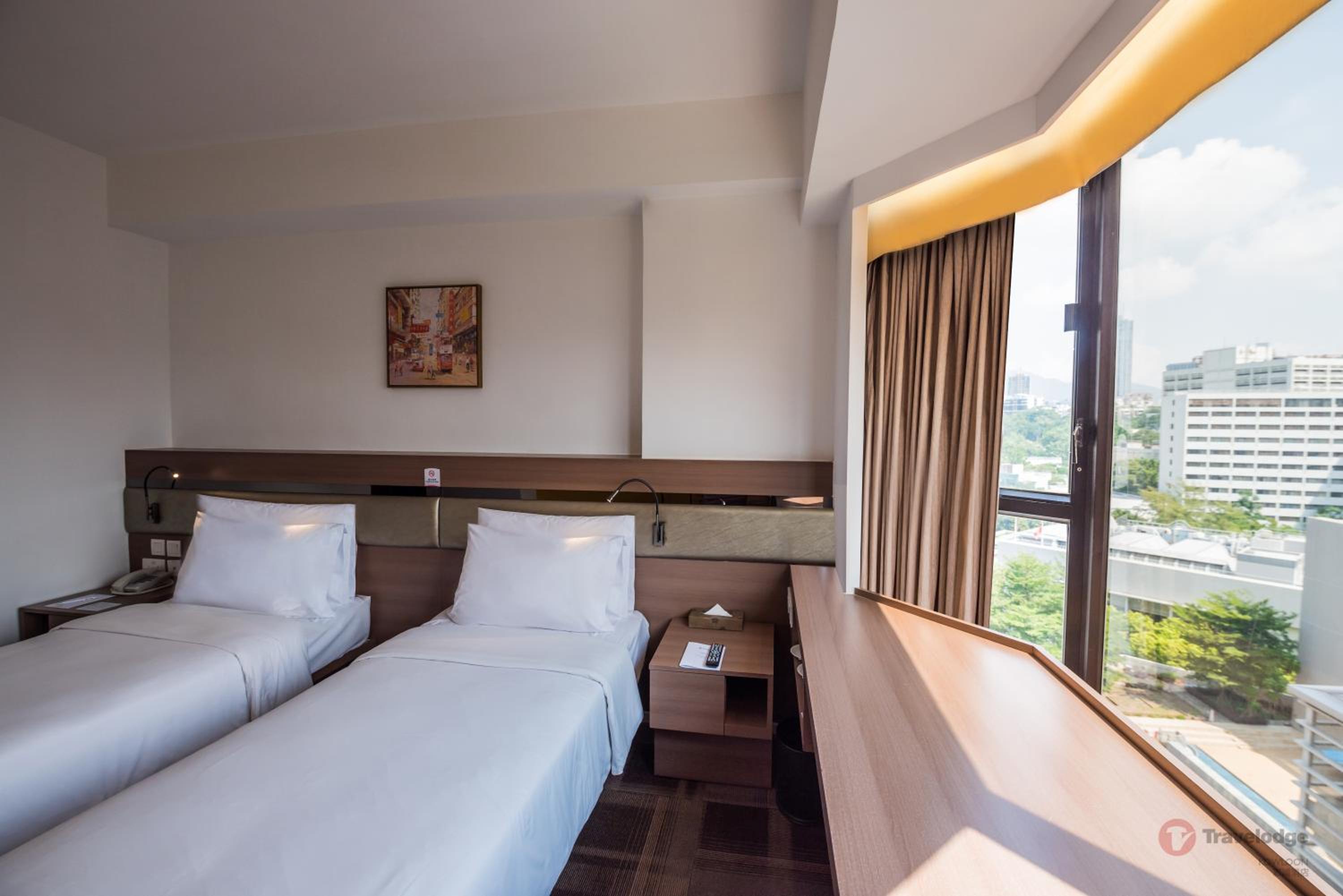Deluxe Twin Room photo 3