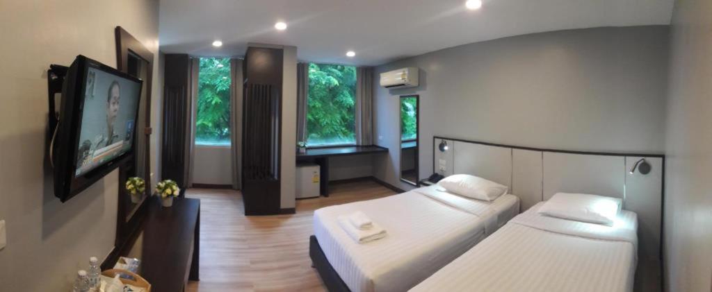 Deluxe Triple Room photo 3