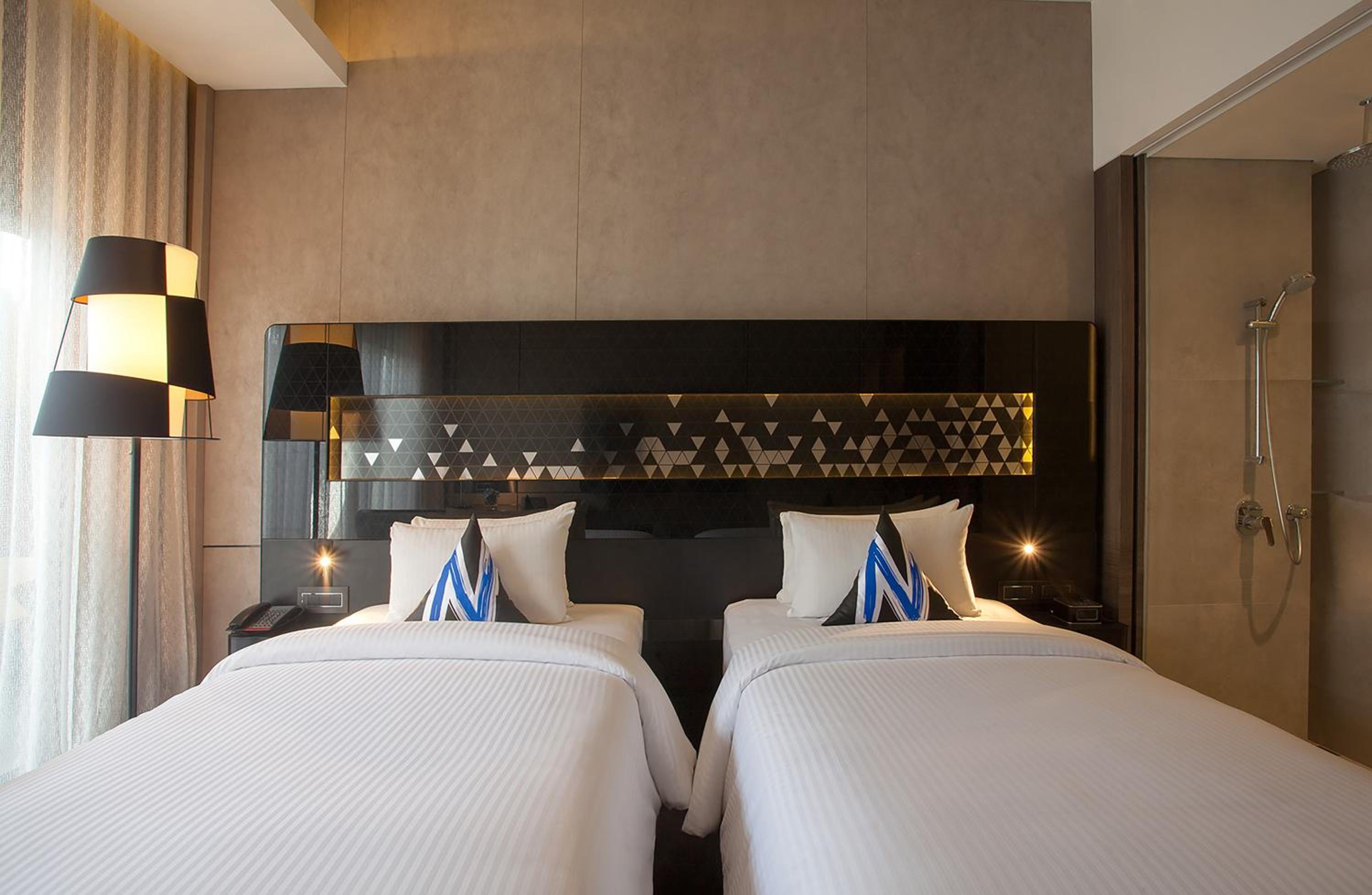 Deluxe Twin Room, Higher Floor, Free Mini-bar photo 2