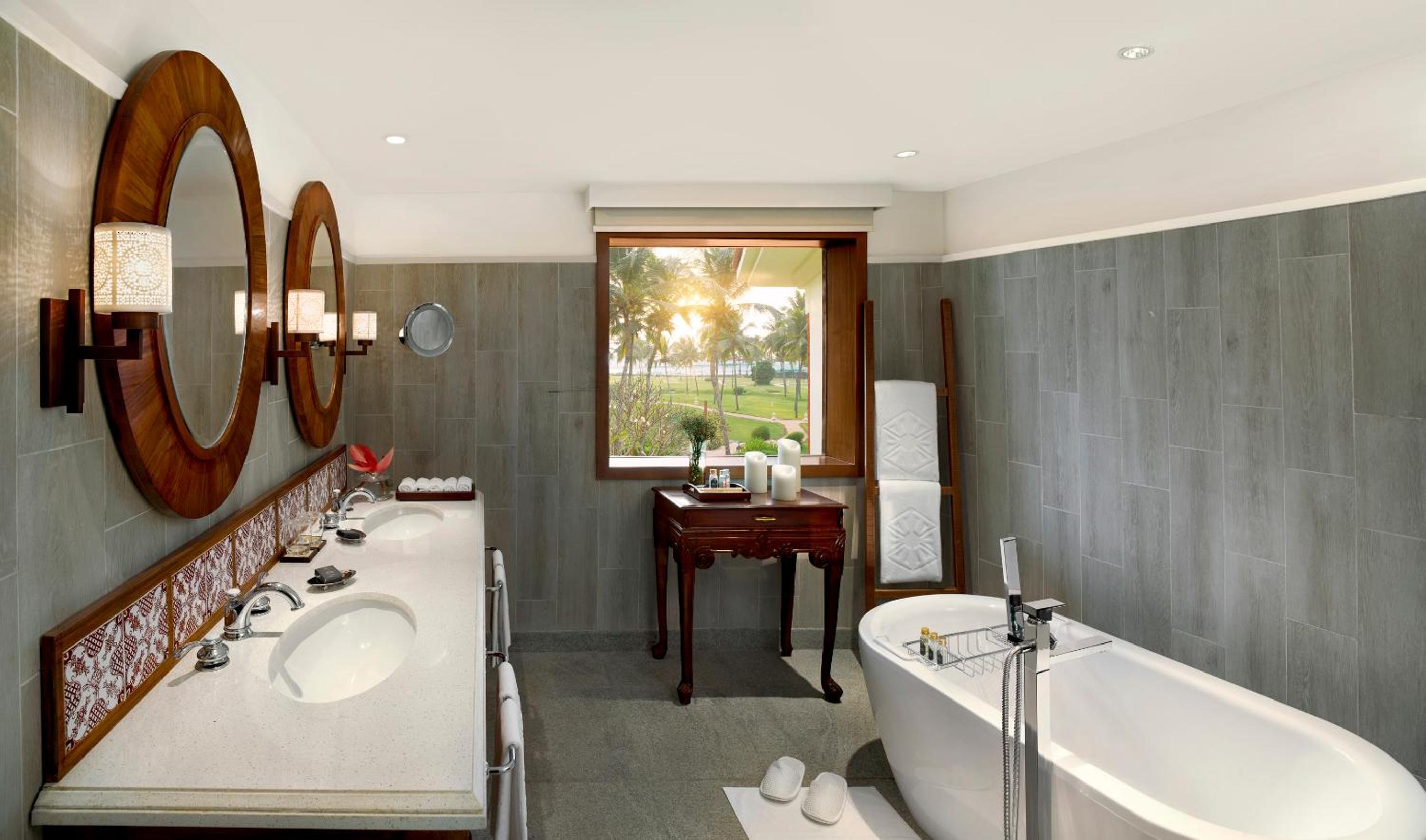 Luxury Suite Luxury Suite