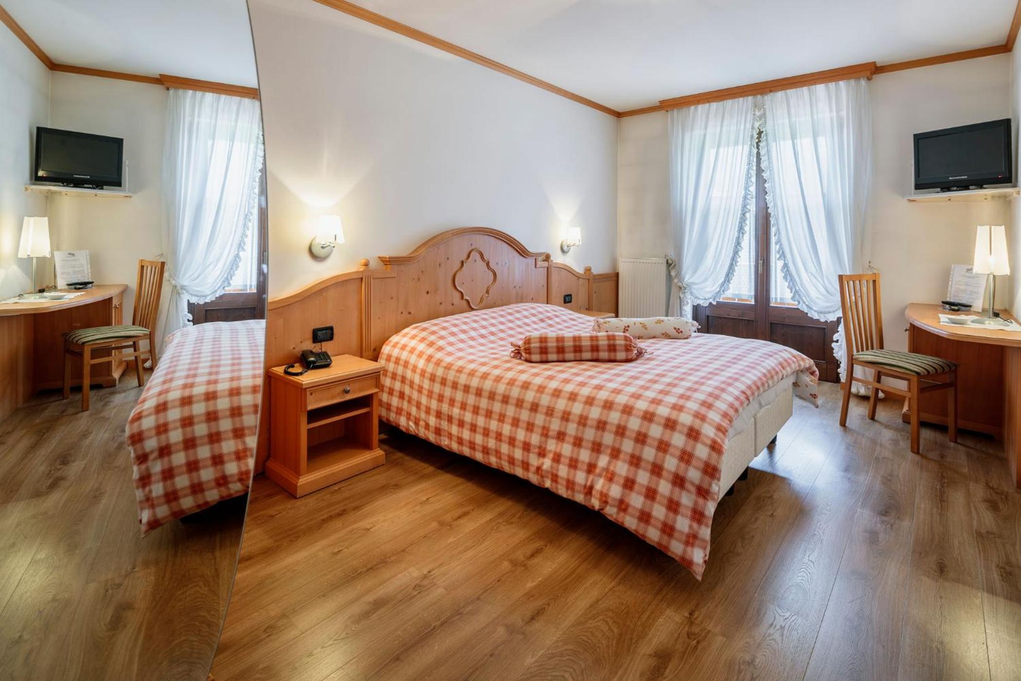 Double or Twin Room photo 3
