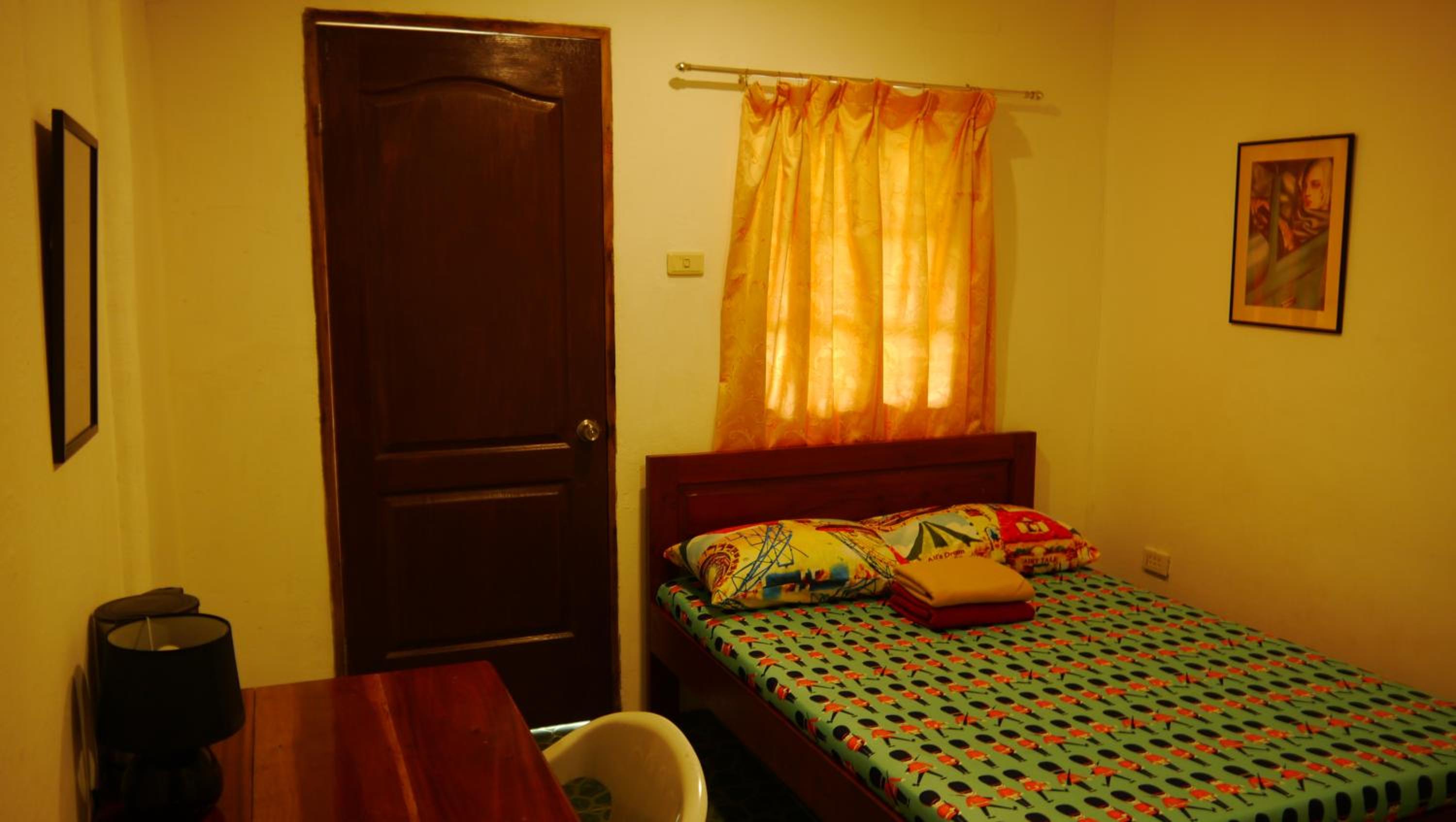 Deluxe Queen Room