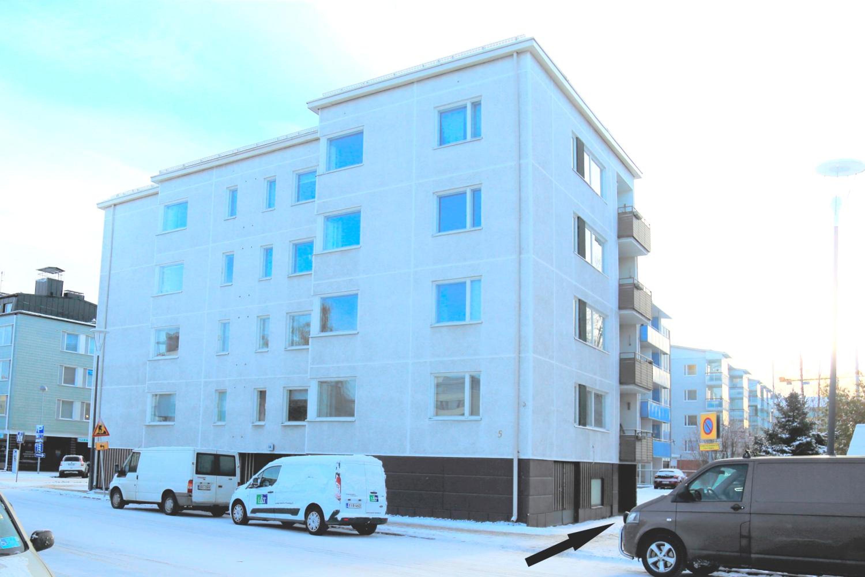 Two-Bedroom Apartment - Photo 10