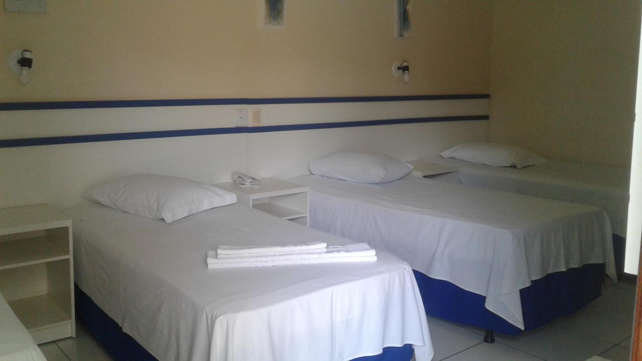 Standard Triple Room ( 3 Single Beds)
