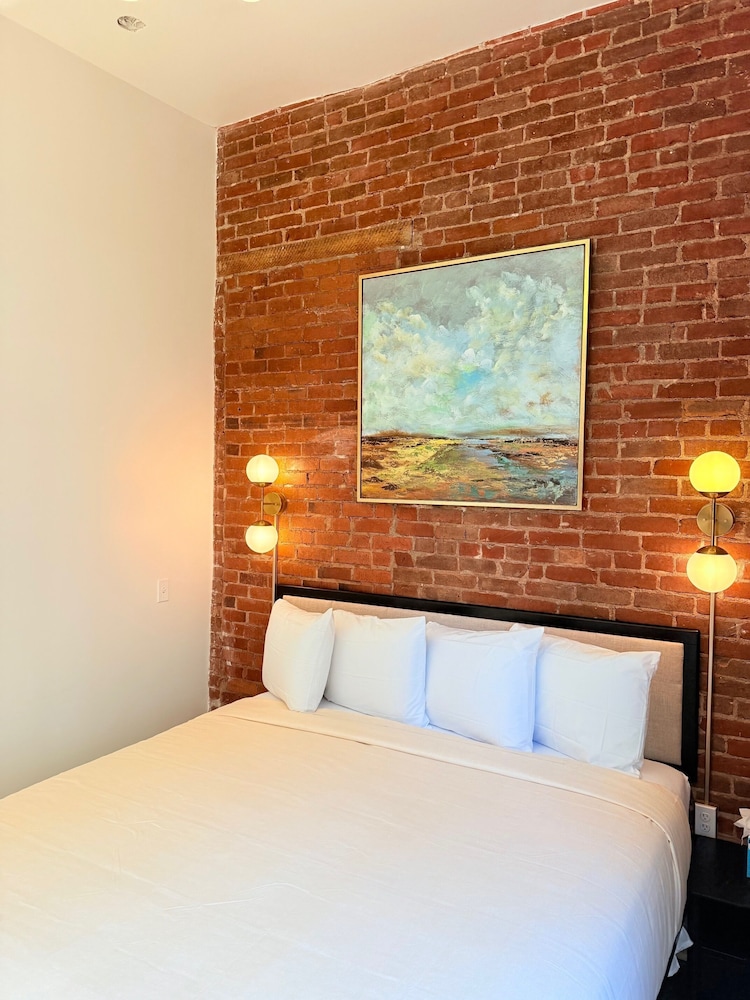 Basic Room - Photo 9