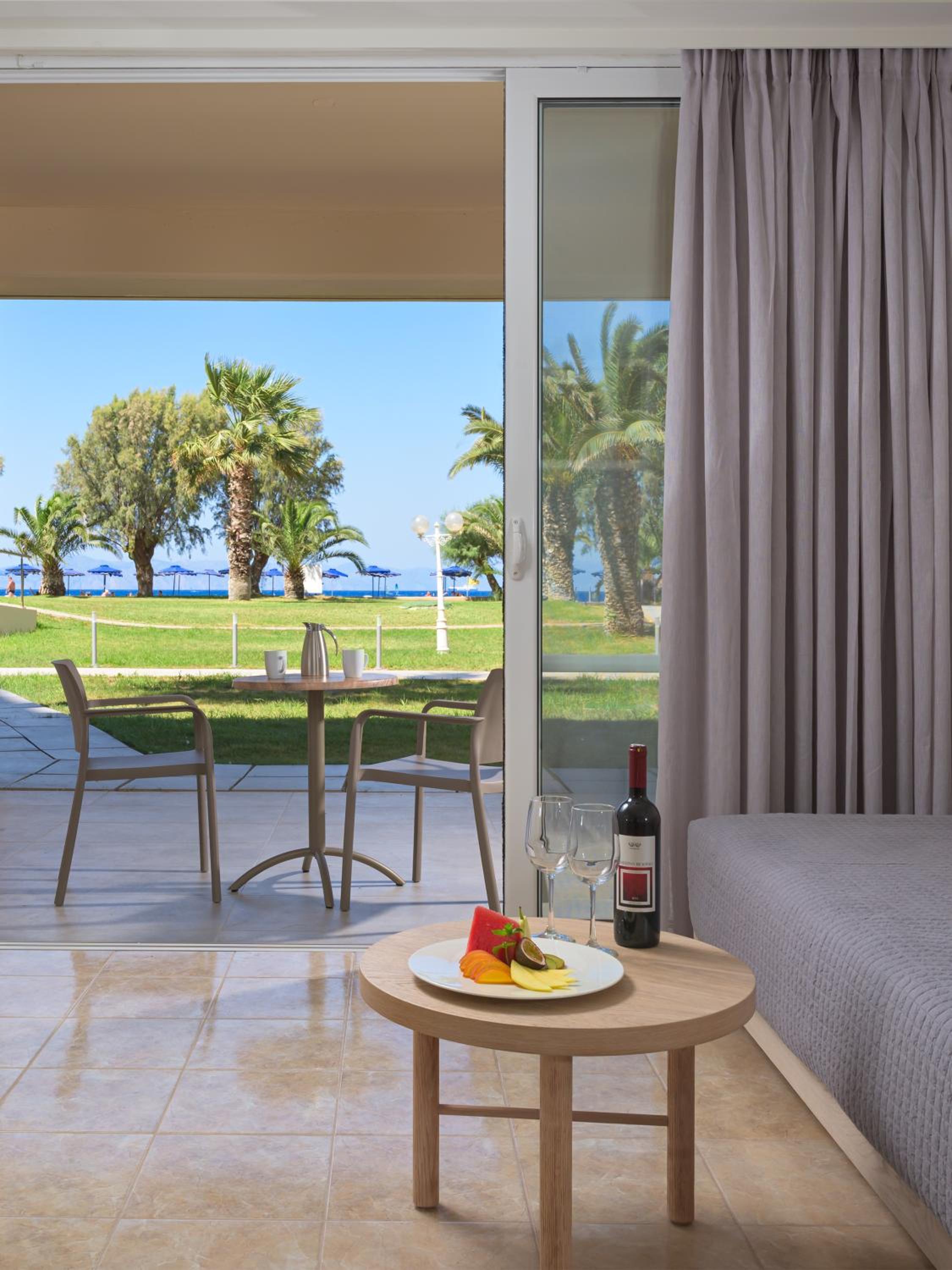 Premium Family Apartment Sea Front thumbnail 5