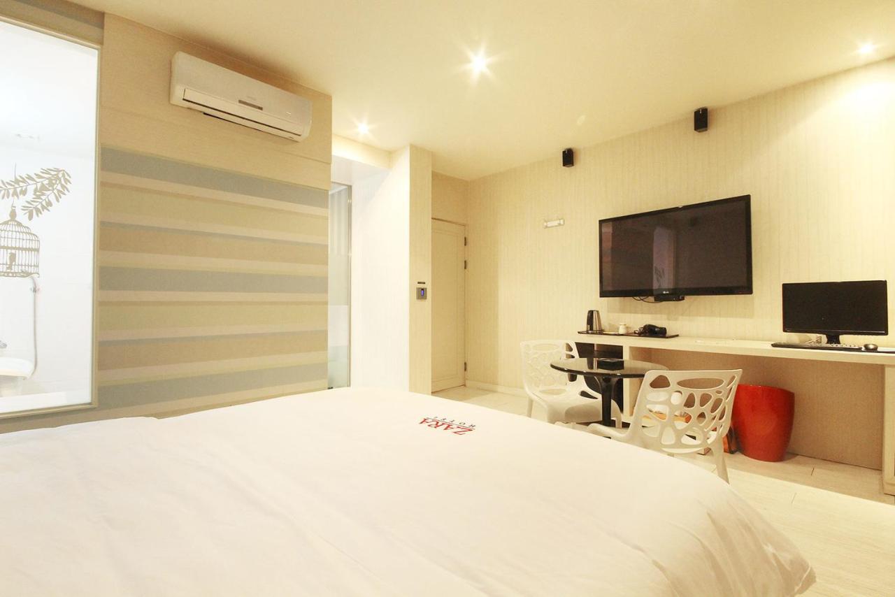 Standard Double Room photo 3