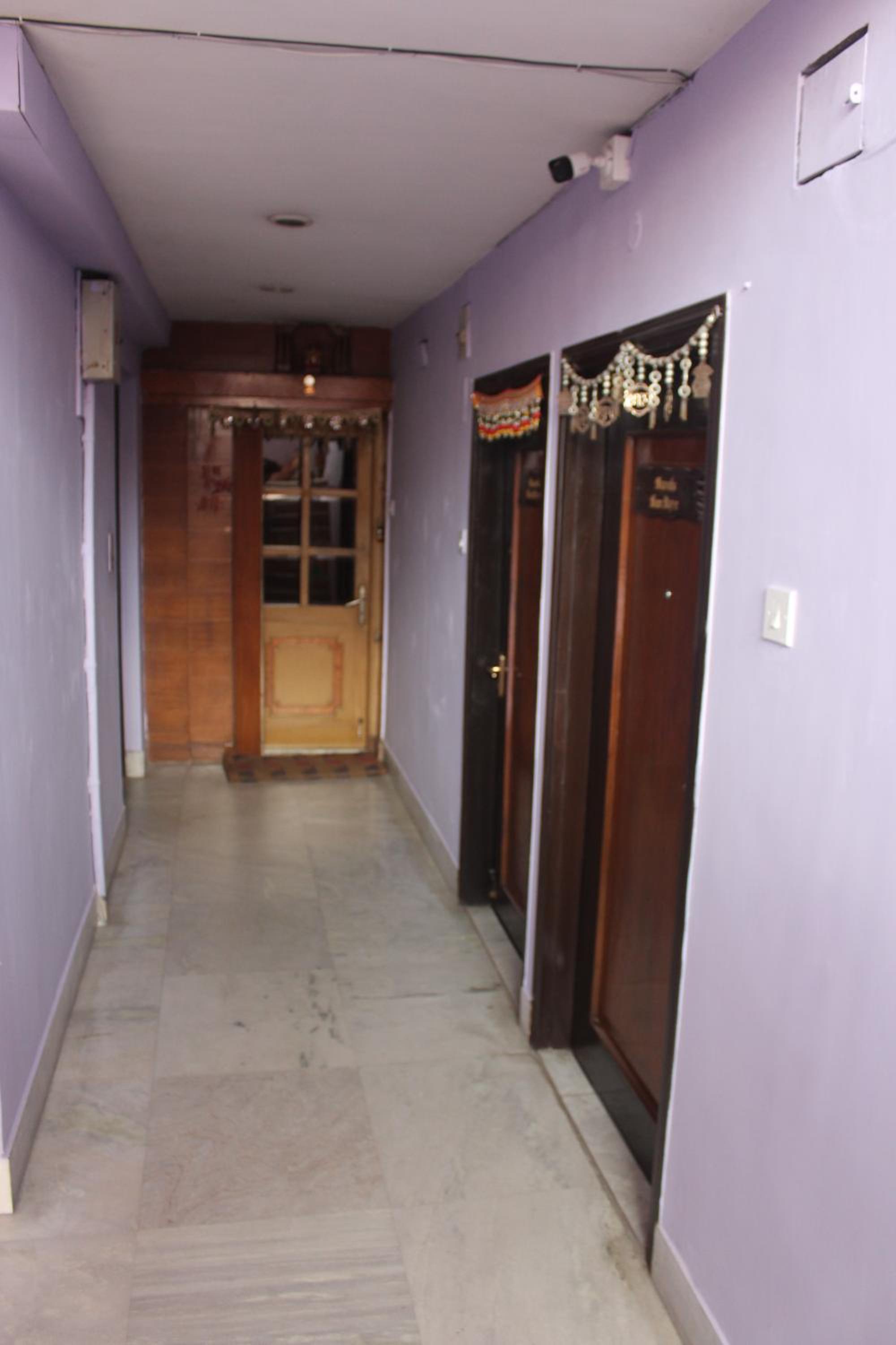 One-Bedroom Apartment - Photo 8