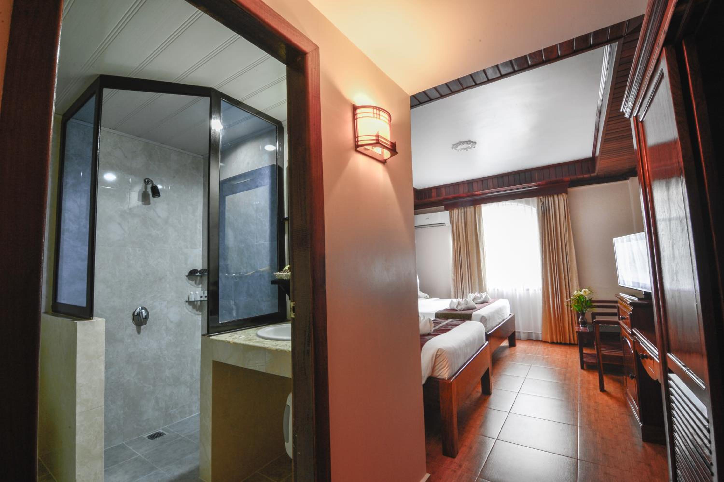 Standard Twin Room - Photo 4