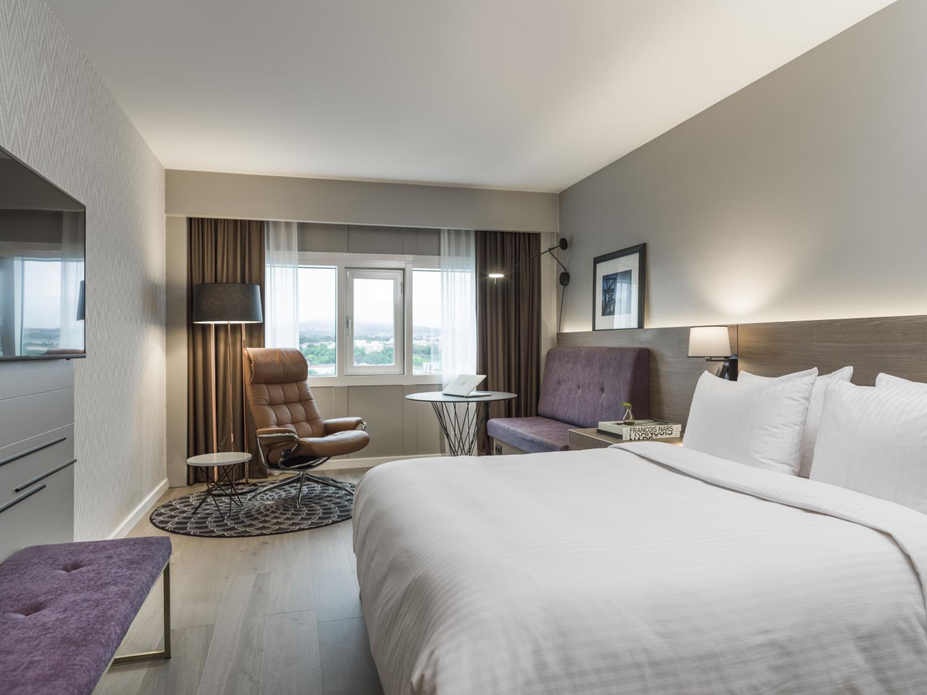 Standard Room thumbnail 6