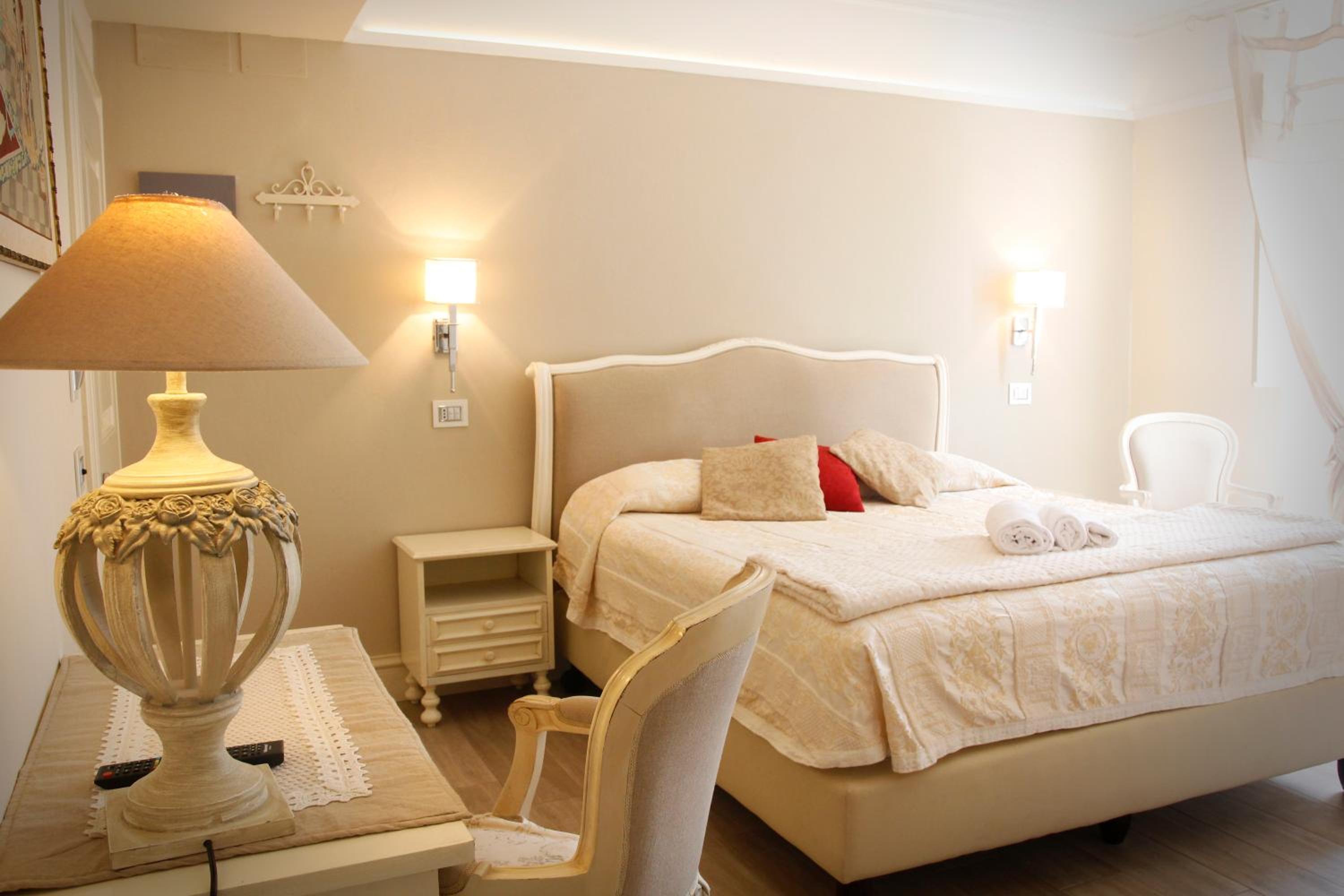 Quadruple Room - Photo 1