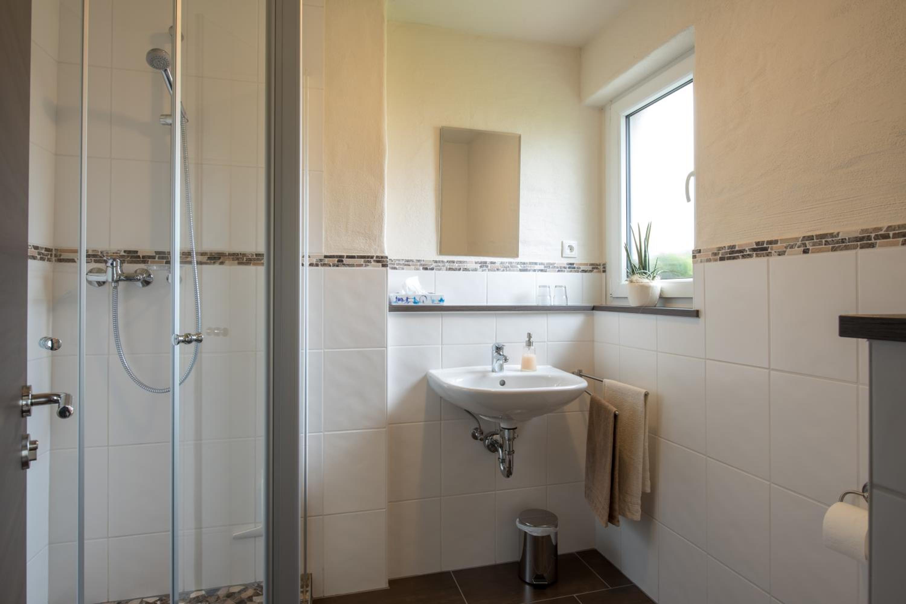 Double Room with Private External Bathroom photo 2