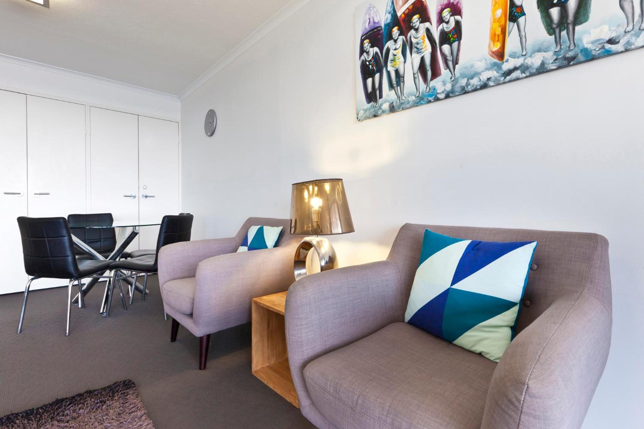 Superior One-Bedroom Apartment - Photo 5