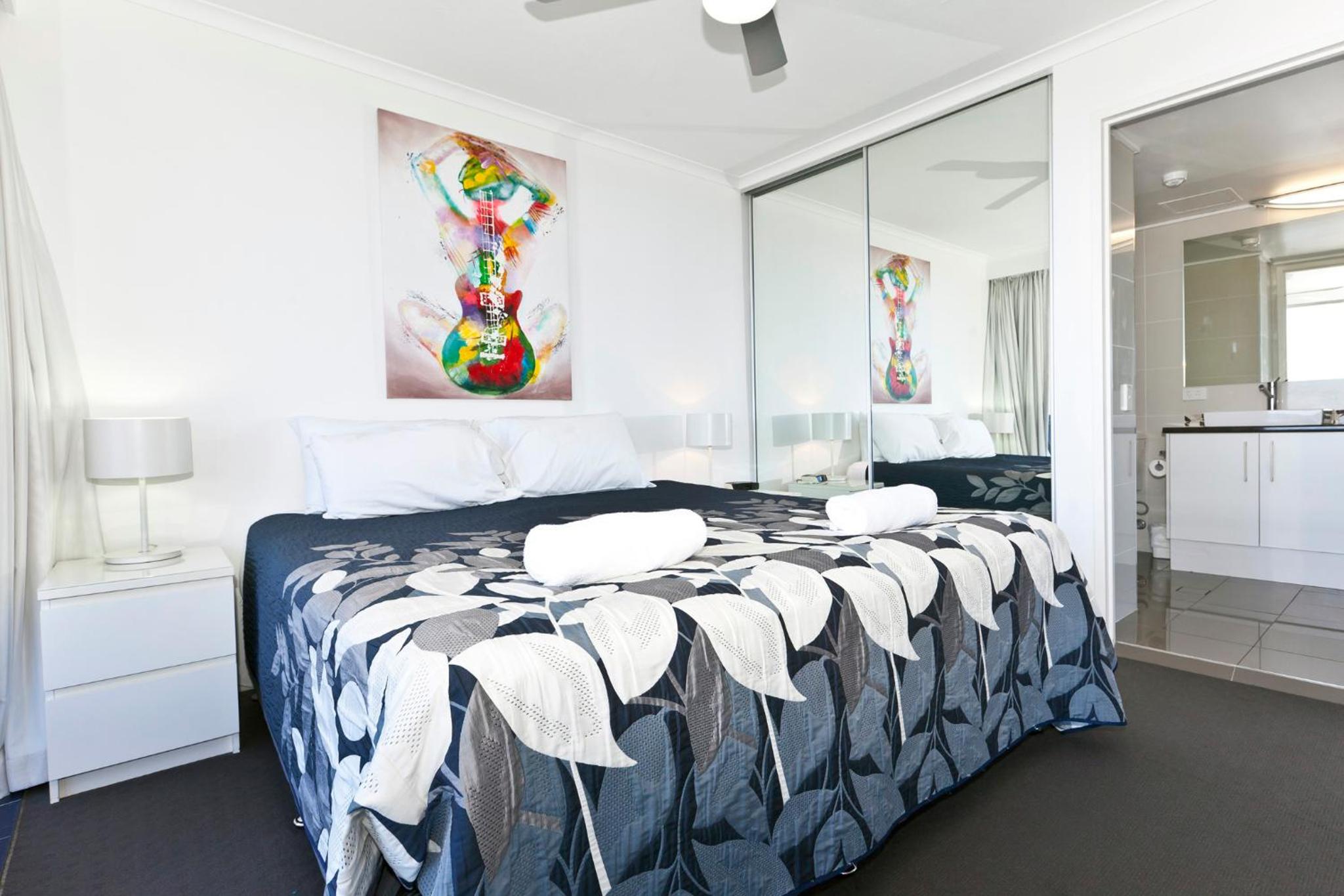 Superior One-Bedroom Apartment - Photo 9