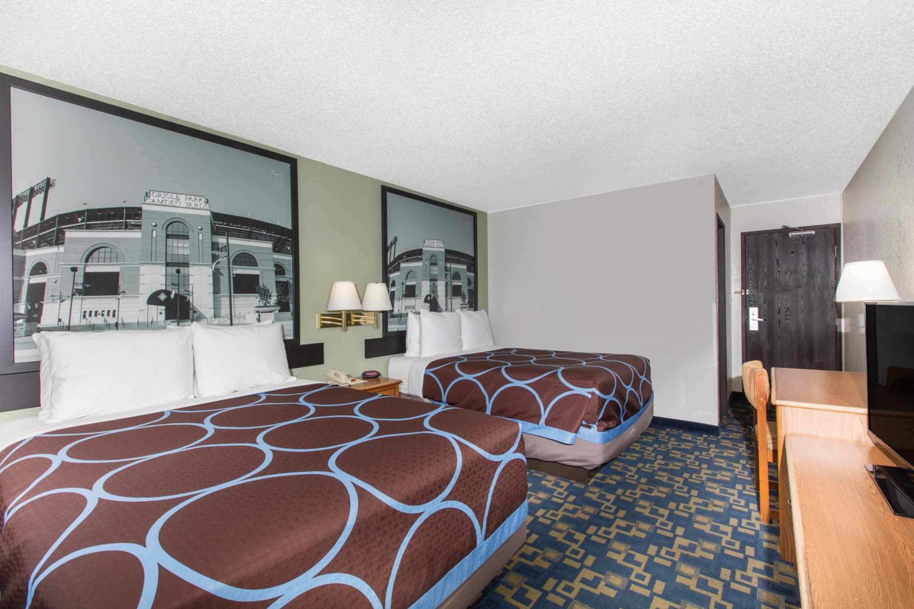 Queen Room with Two Queen Beds - Smoking photo 1