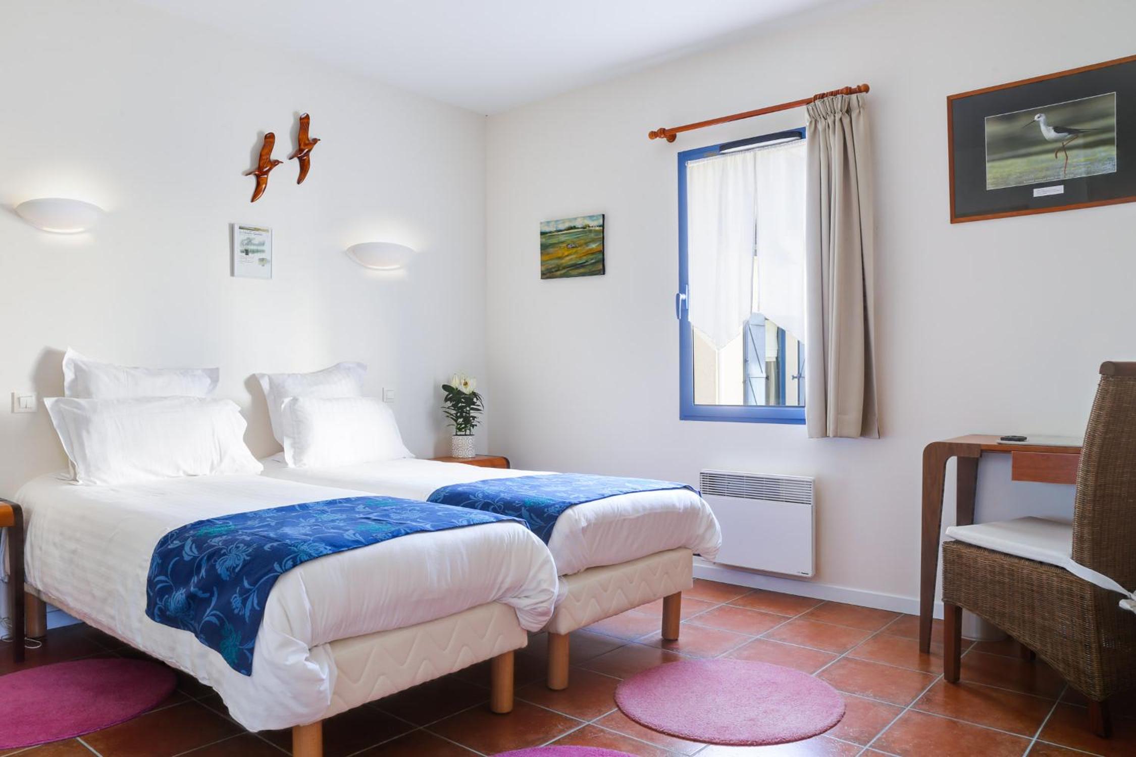 Twin Room - Photo 1