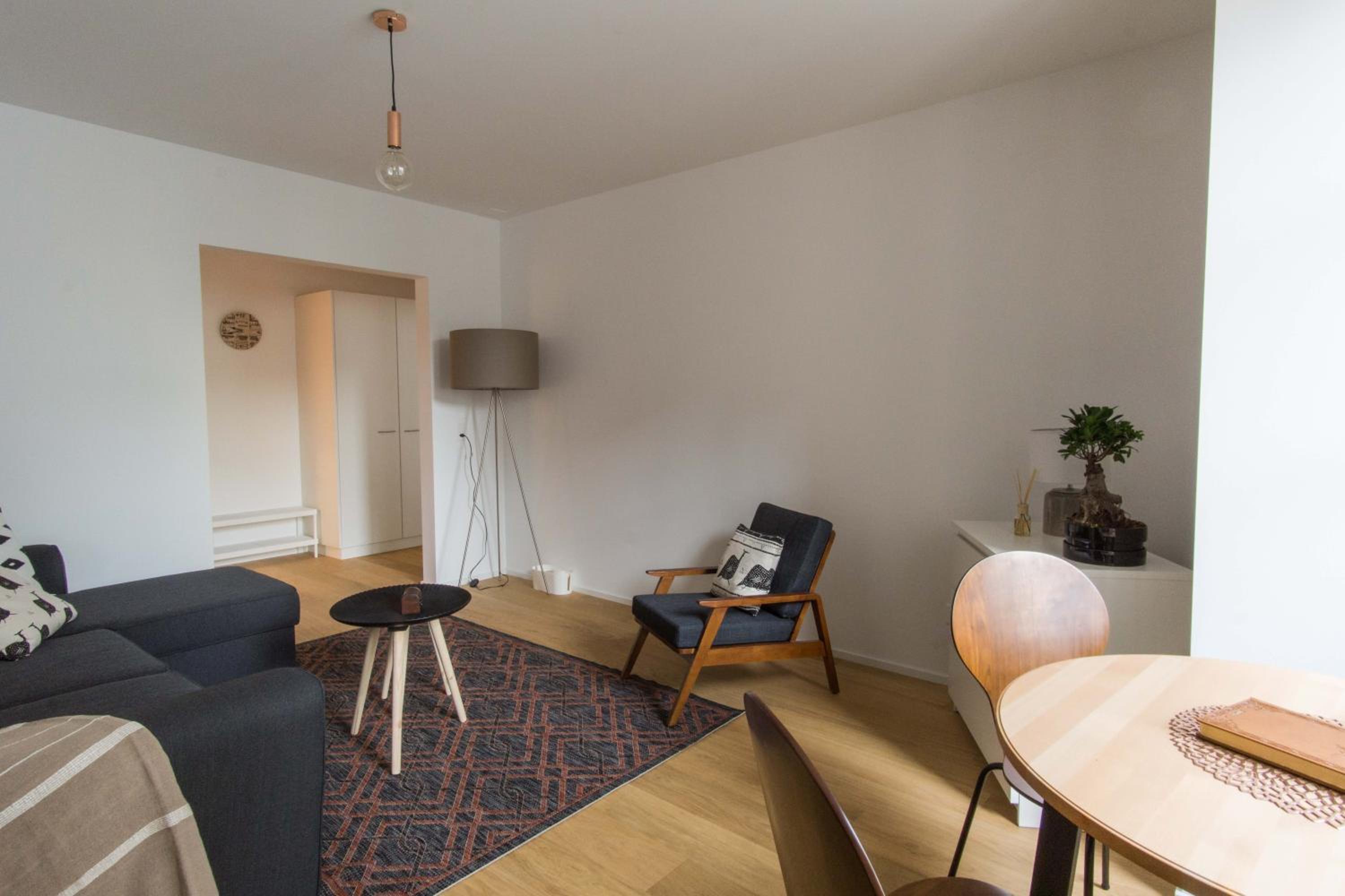 One-Bedroom Apartment photo 2